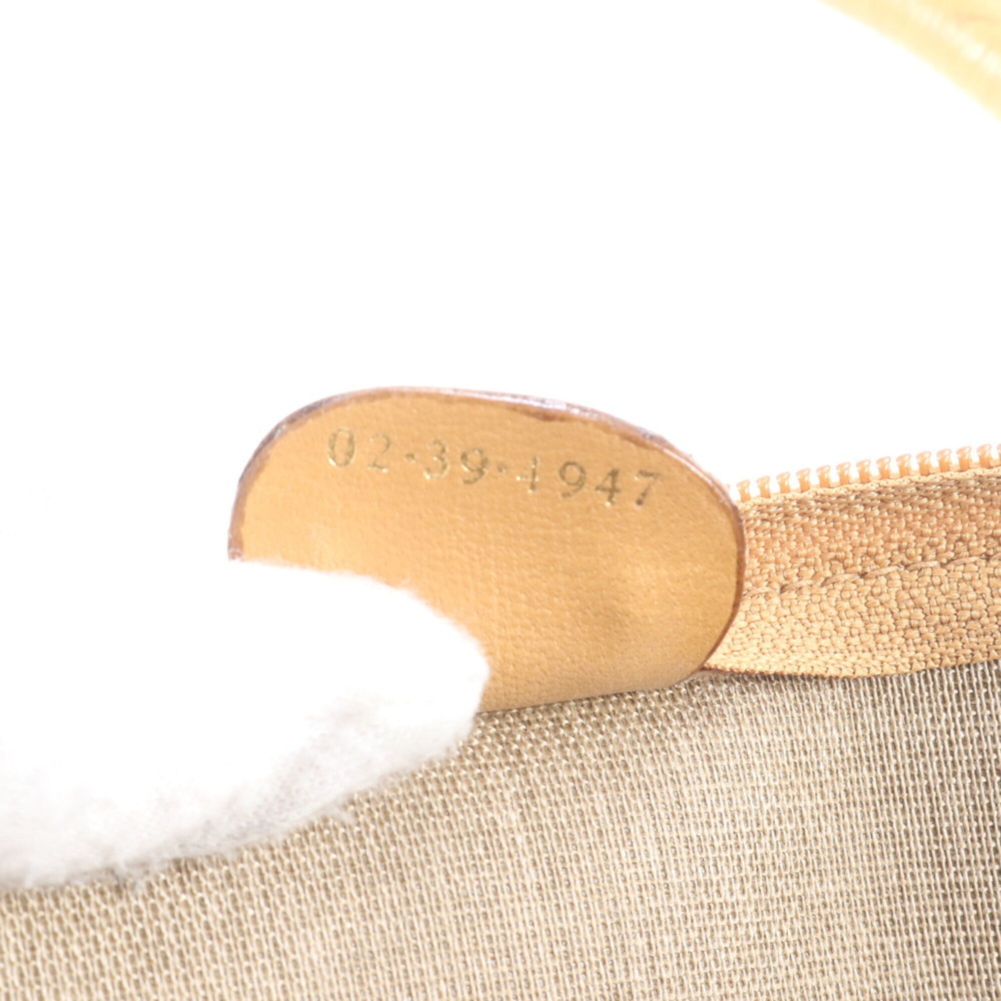 Gucci Beige Leather Coated Canvas Handbag (Pre-Owned)
