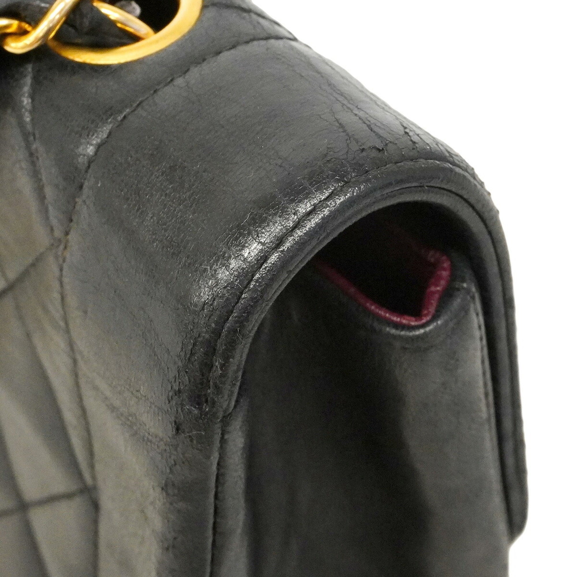 Chanel Black Leather Shoulder Bag (Pre-Owned)