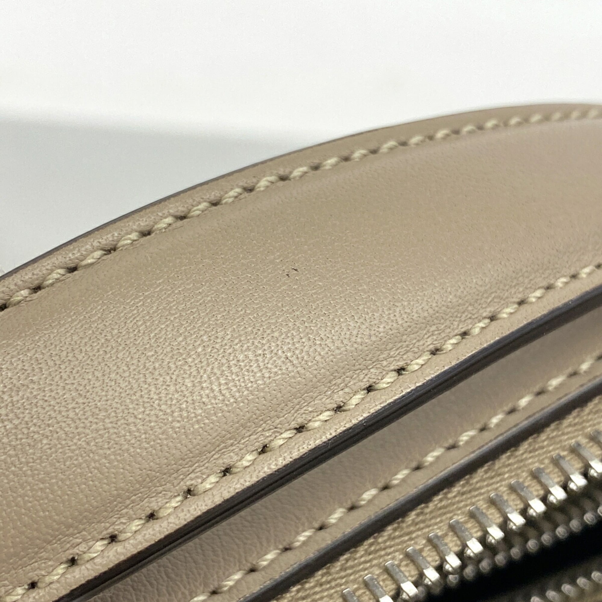 Fendi Gray Leather Handbag (Pre-Owned)