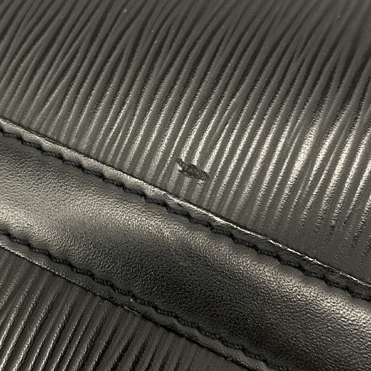 Louis Vuitton Noir Briefcase (Pre-Owned)