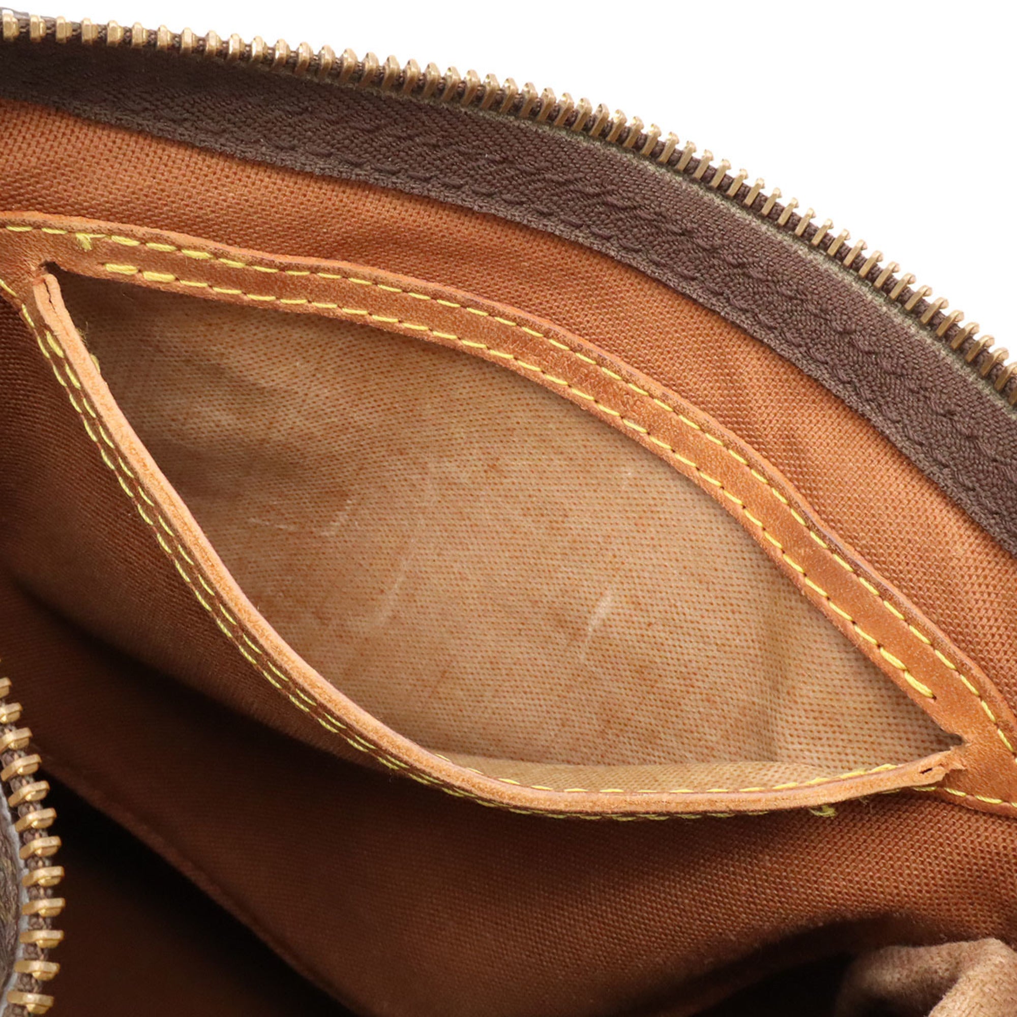 Louis Vuitton Brown Monogram Canvas Handbag (Pre-Owned)