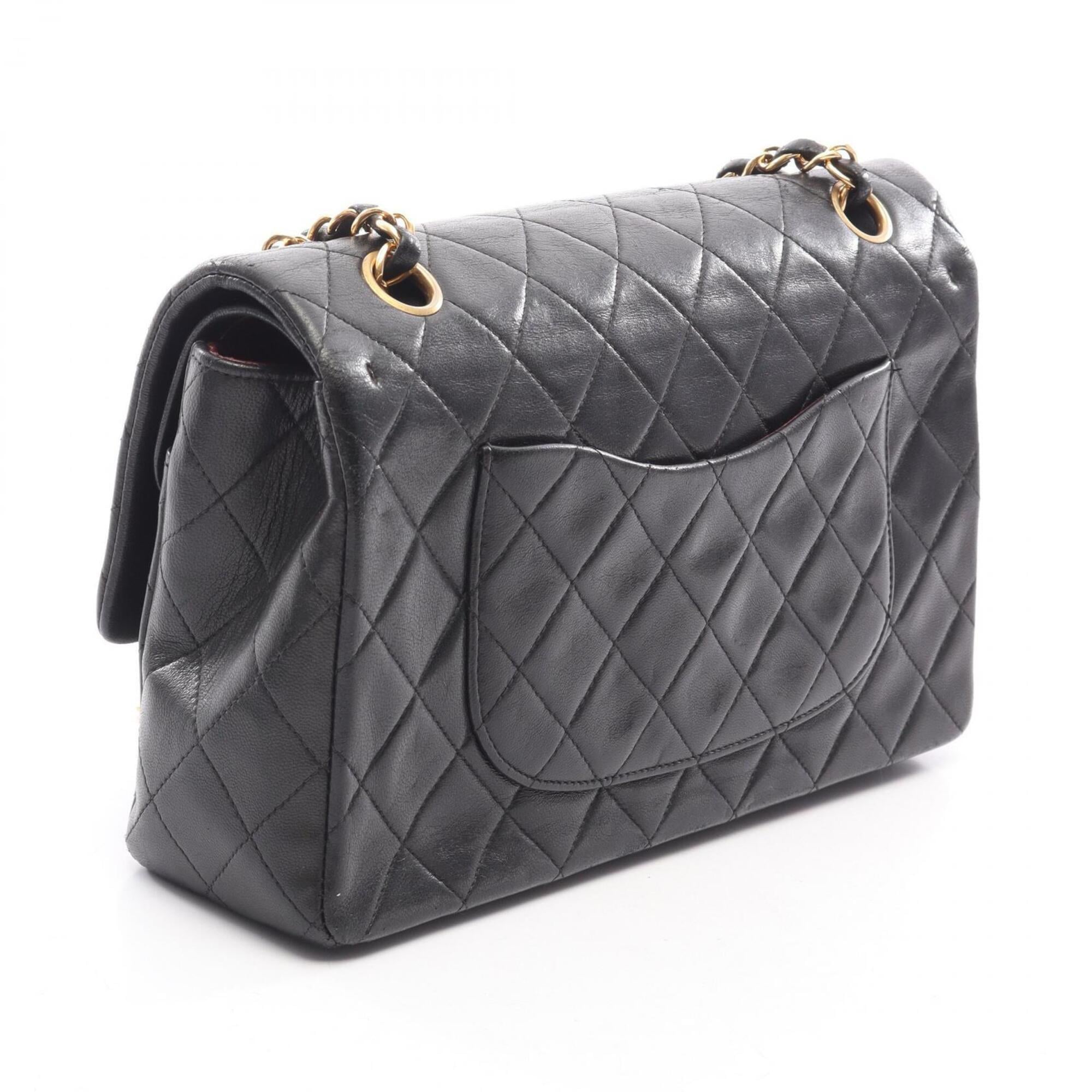 Chanel Black Leather Handbag Shoulder Bag (Pre-Owned)