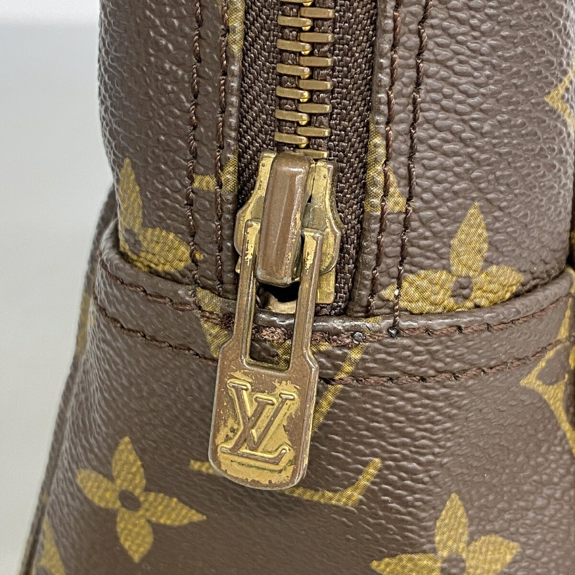 Louis Vuitton Brown Pouch (Pre-Owned)