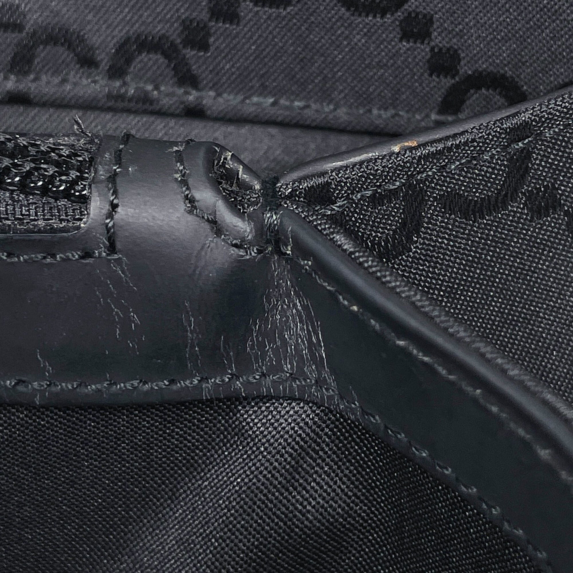 Gucci Black Nylon Tote Bag (Pre-Owned)