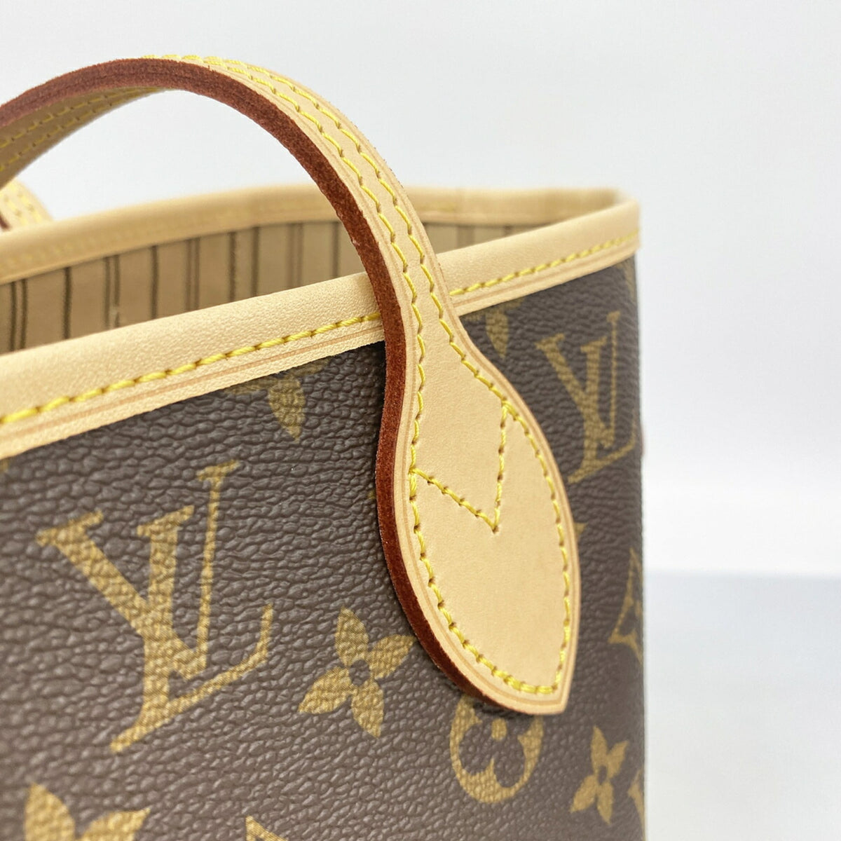 Louis Vuitton Brown Tote Bag (Pre-Owned)