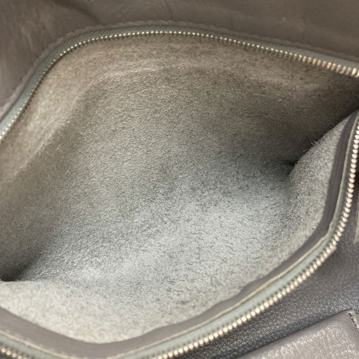 Balenciaga Gray Leather Handbag (Pre-Owned)