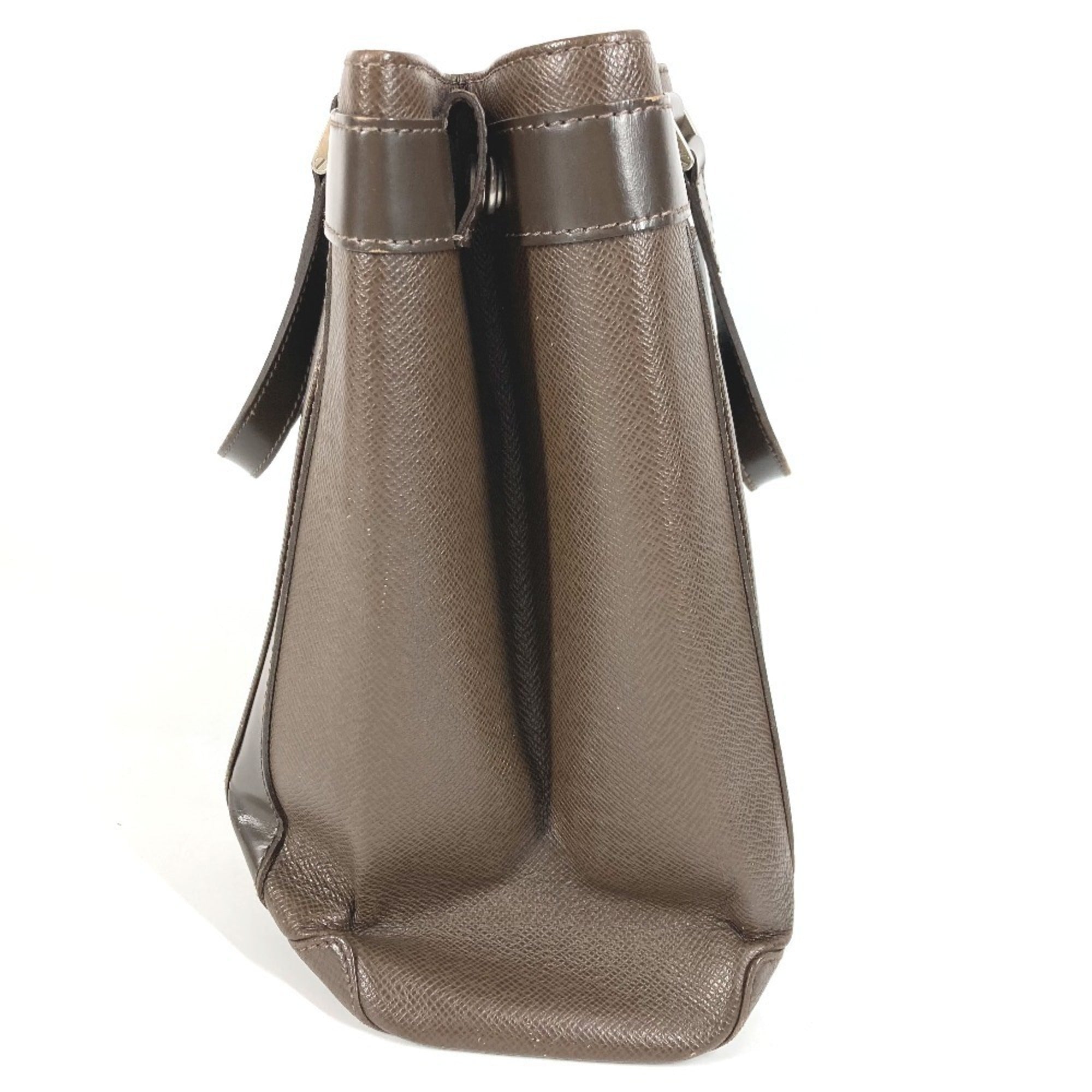 Louis Vuitton Brown Grizzly Taiga Leather Handbag Tote Bag (Pre-Owned)