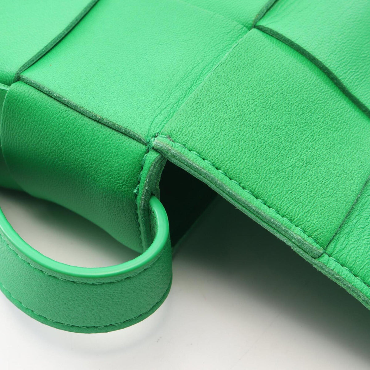 Bottega Veneta Green Leather Handbag Shoulder Bag (Pre-Owned)