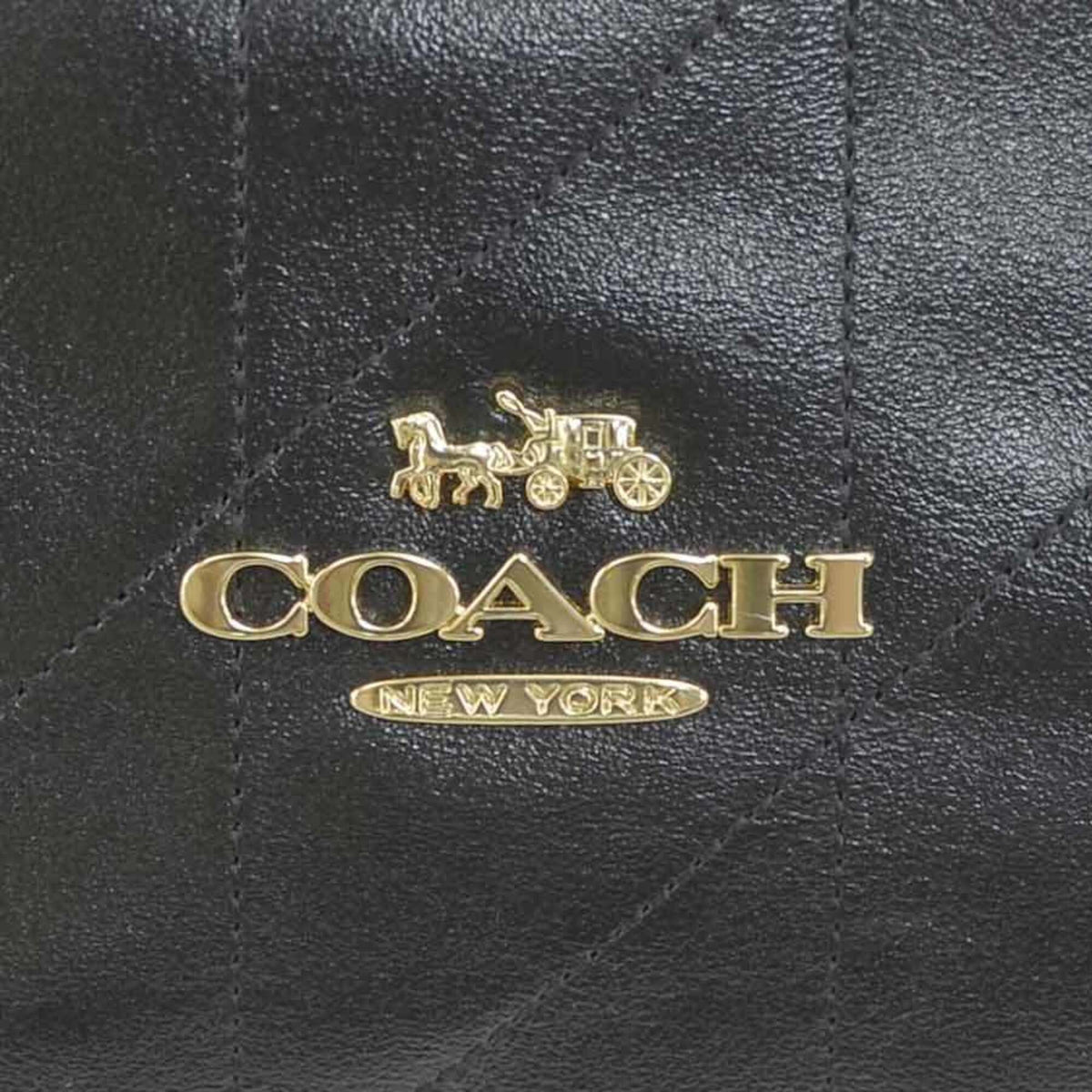 Coach Black Leather Shoulder Bag (Pre-Owned)