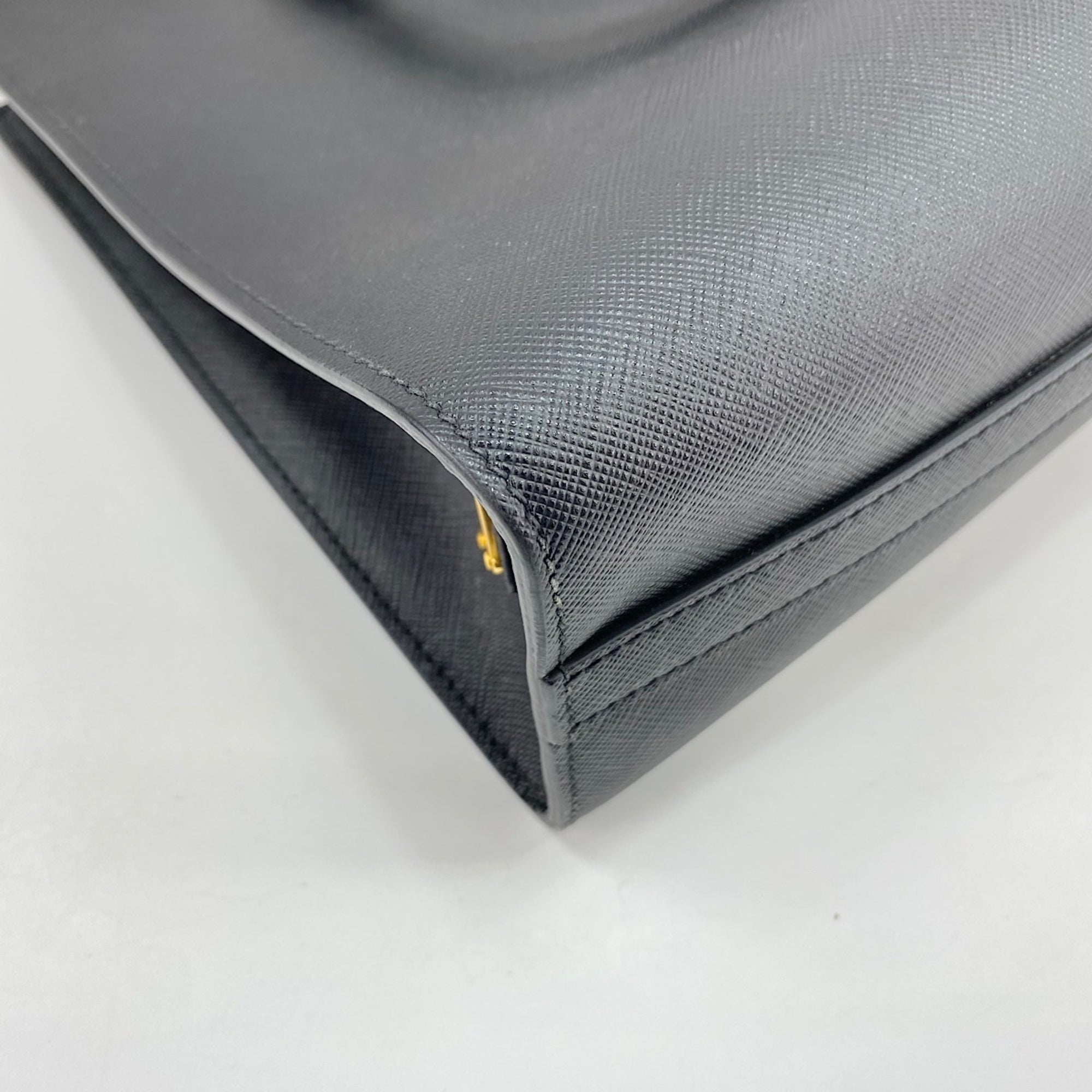 Prada Black Handbag Shoulder Bag (Pre-Owned)