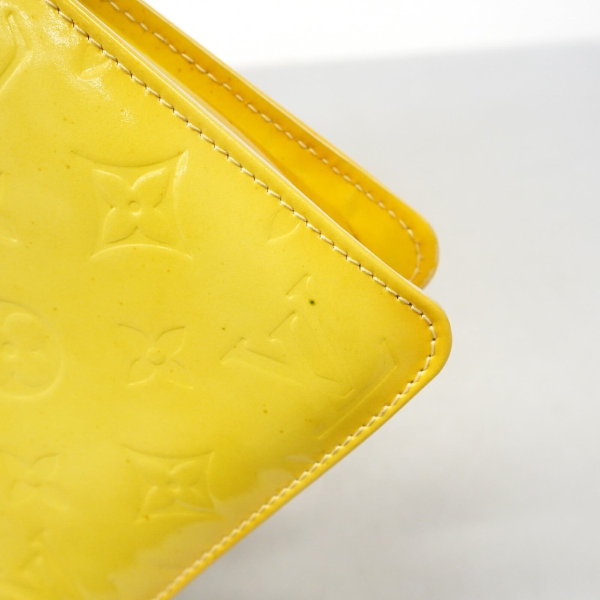 Louis Vuitton Lime Yellow Pouch (Pre-Owned)