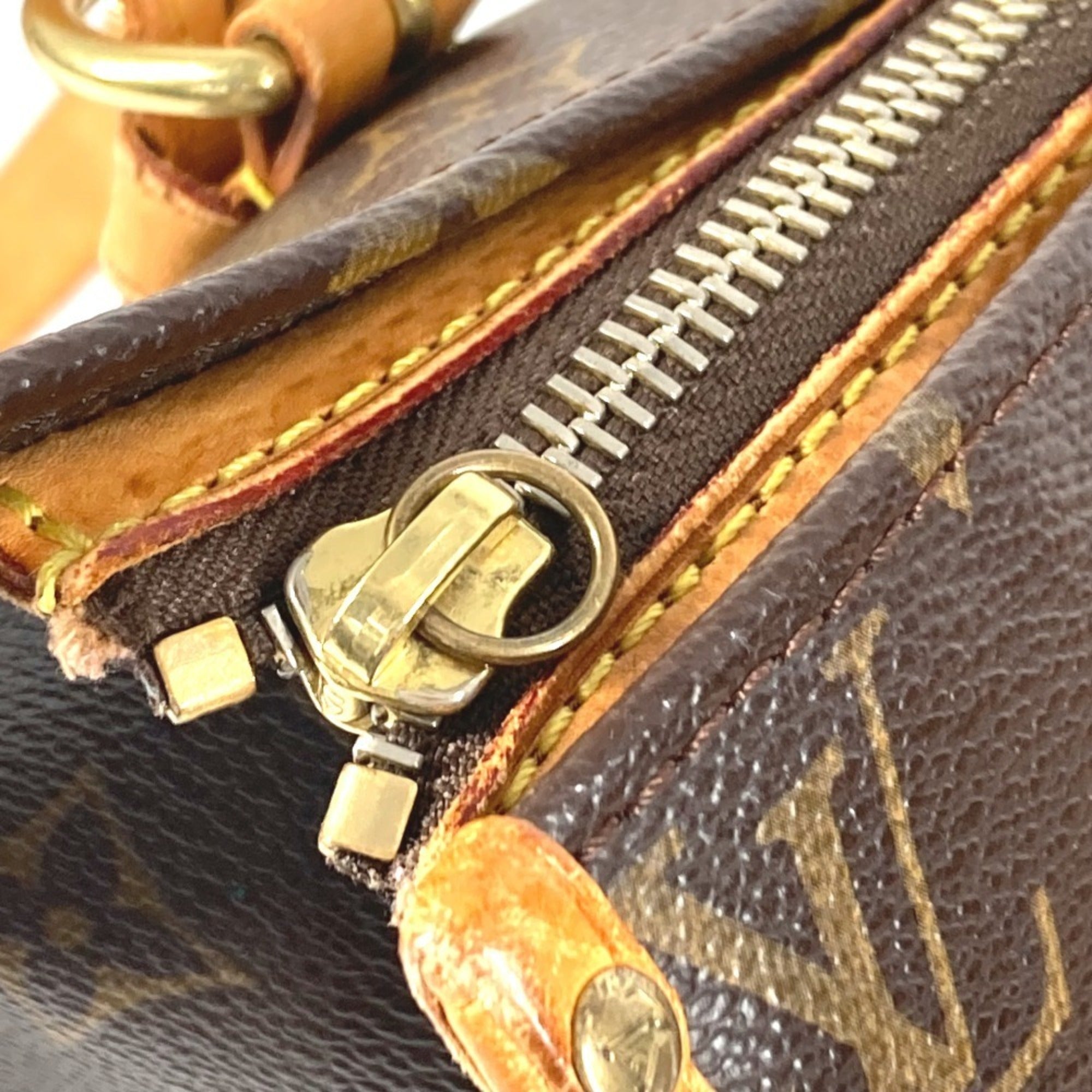 Louis Vuitton Brown Monogram Shoulder Bag Tote Bag (Pre-Owned)