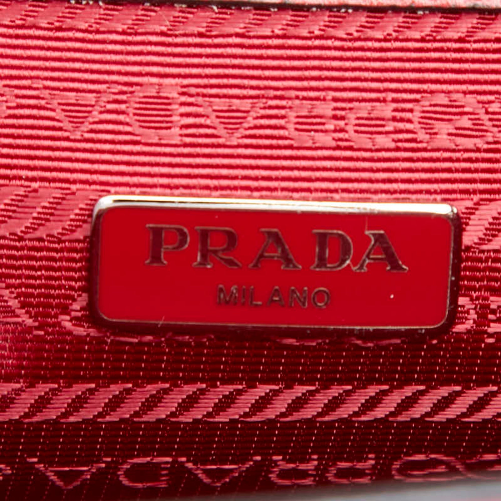 Prada Red Color Saffiano Triangle Leather Shoulder Bag (Pre-Owned)