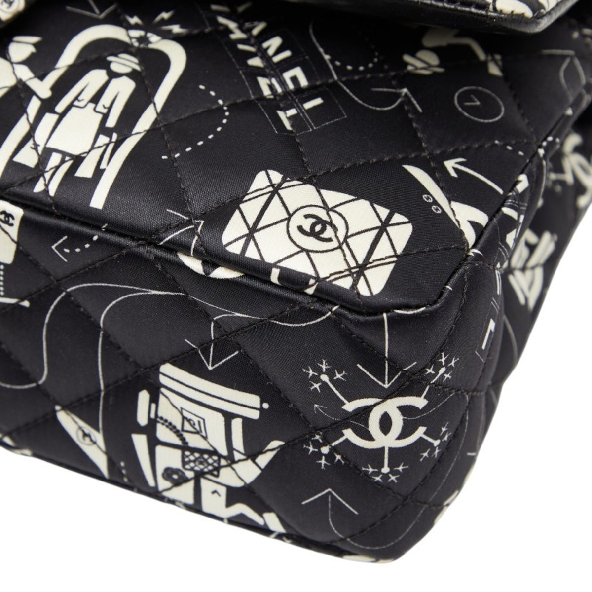 Chanel Black White Satin Leather Shoulder Bag (Pre-Owned)