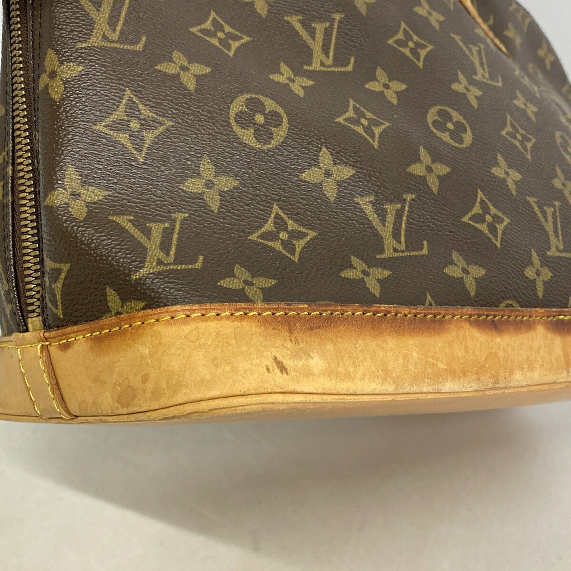 Louis Vuitton Brown Handbag (Pre-Owned)