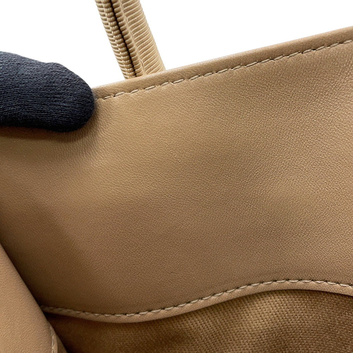 Salvatore Ferragamo Beige Fabric Handbag Tote Bag (Pre-Owned)