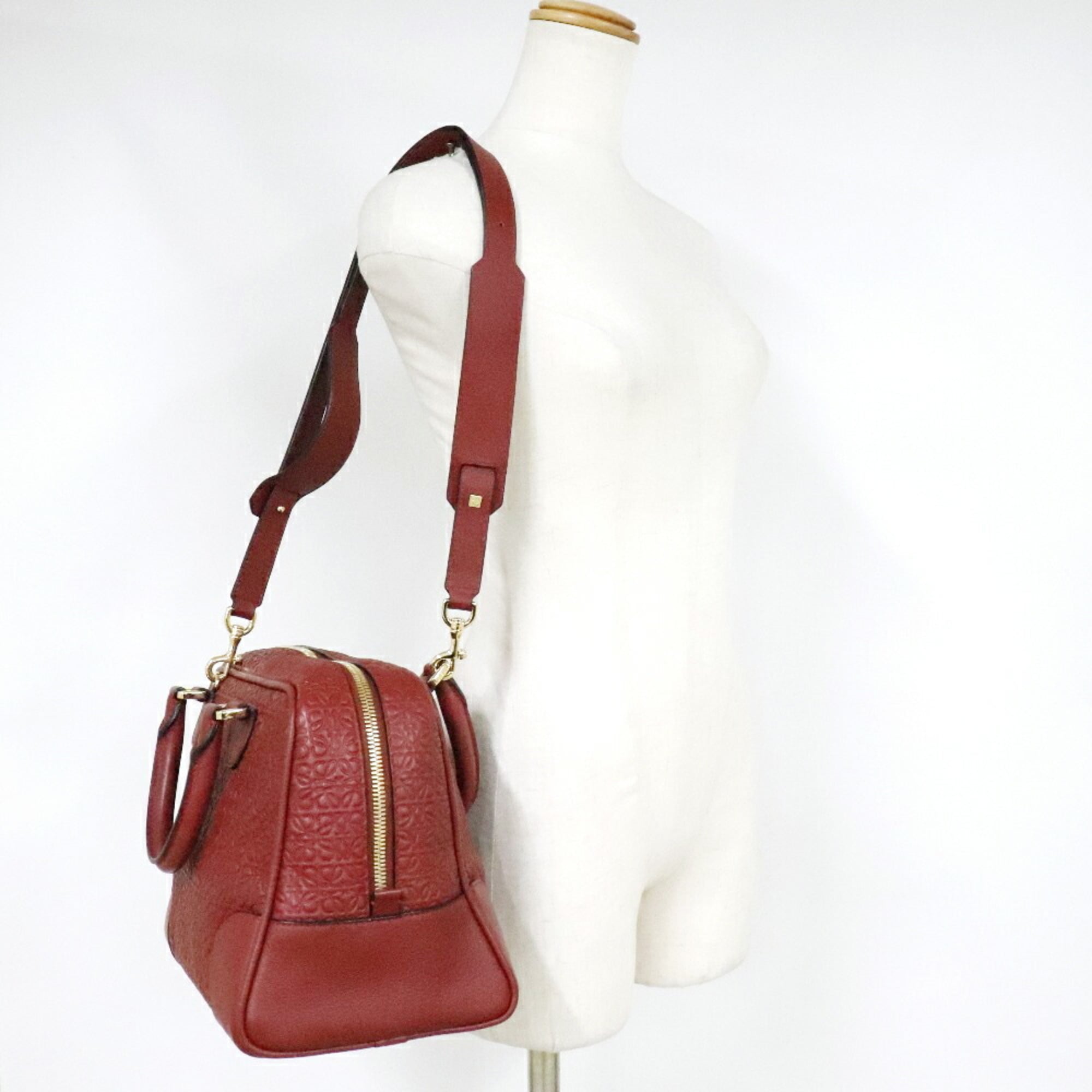 Loewe Red Color Leather Handbag (Pre-Owned)