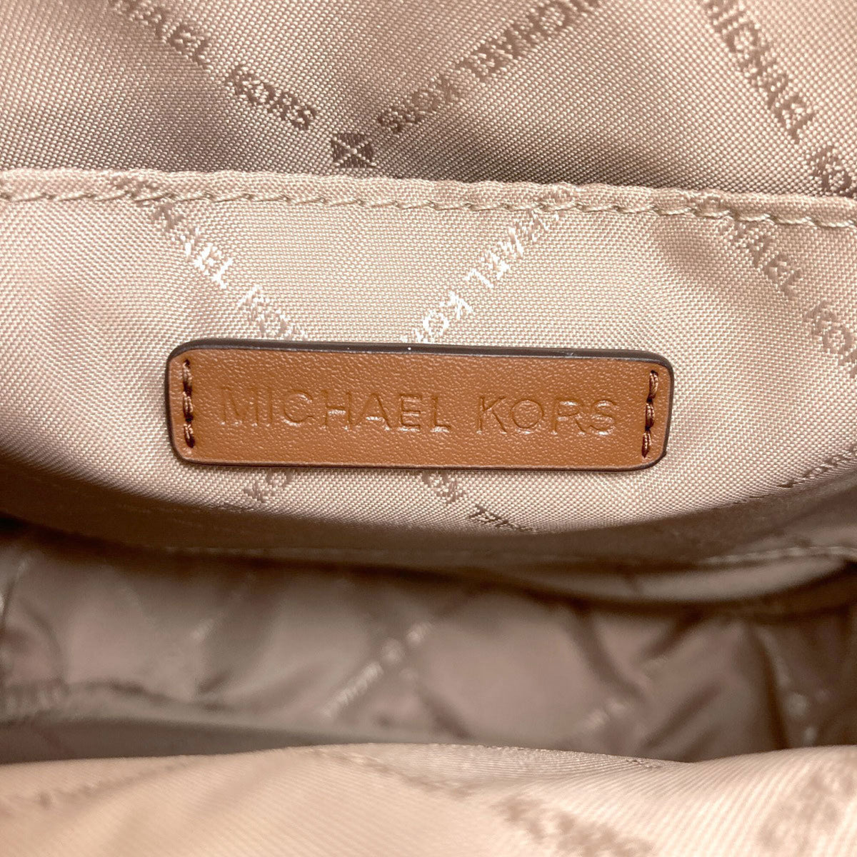 Michael Kors Beige Pvc Shoulder Bag (Pre-Owned)