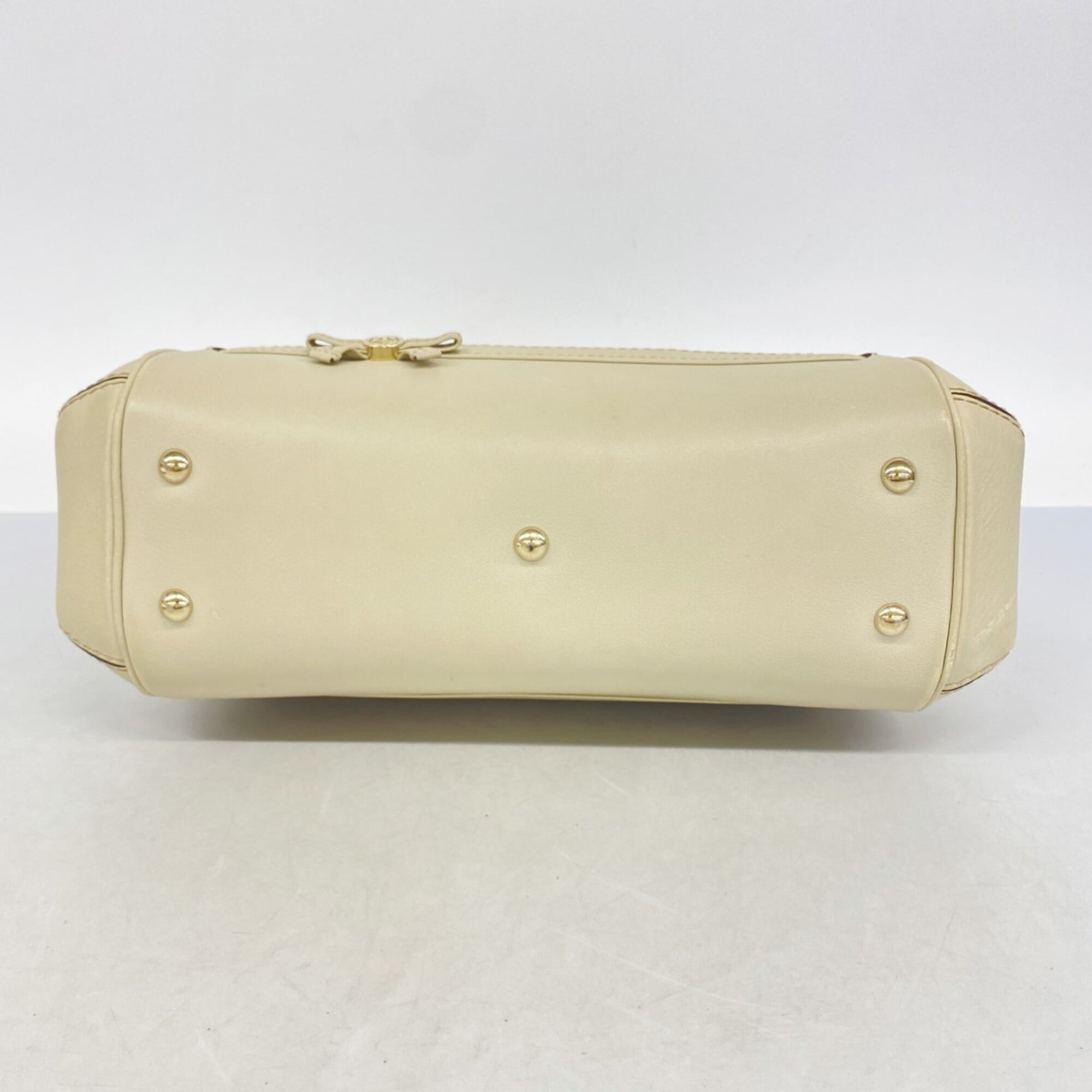 Gucci Ivory Leather Handbag (Pre-Owned)