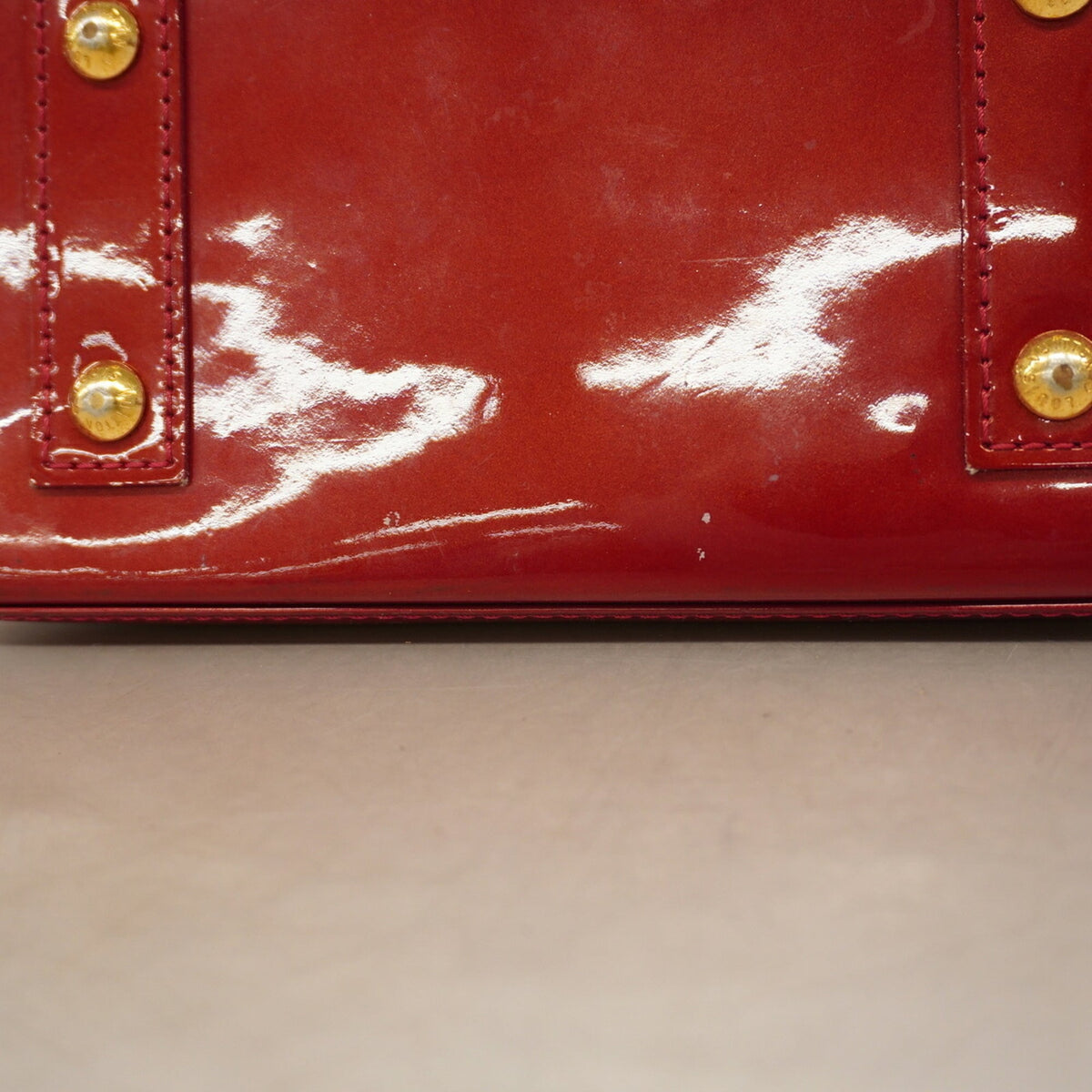 Louis Vuitton Rouge Grenadine Handbag (Pre-Owned)