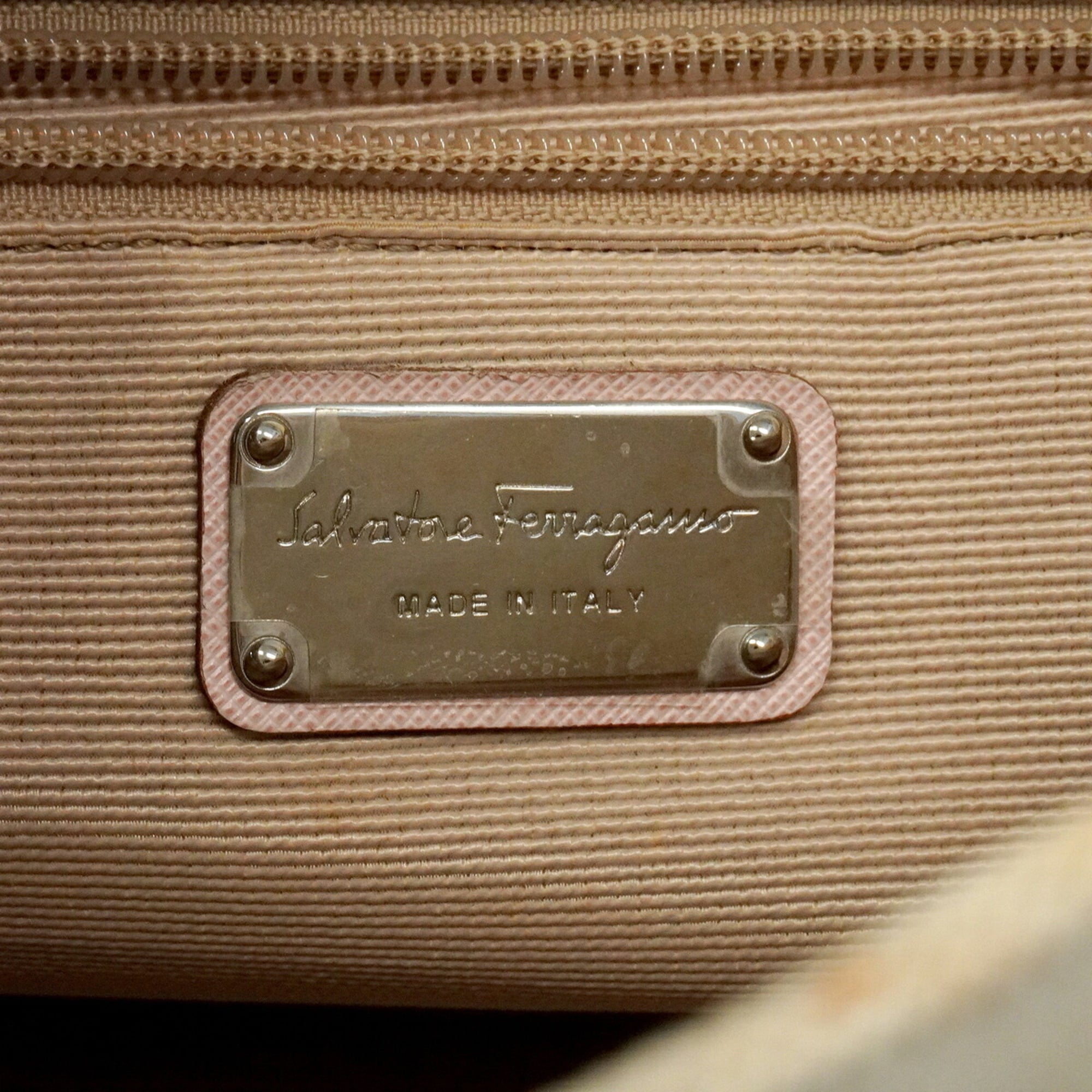 Salvatore Ferragamo Ivory Canvas Handbag (Pre-Owned)