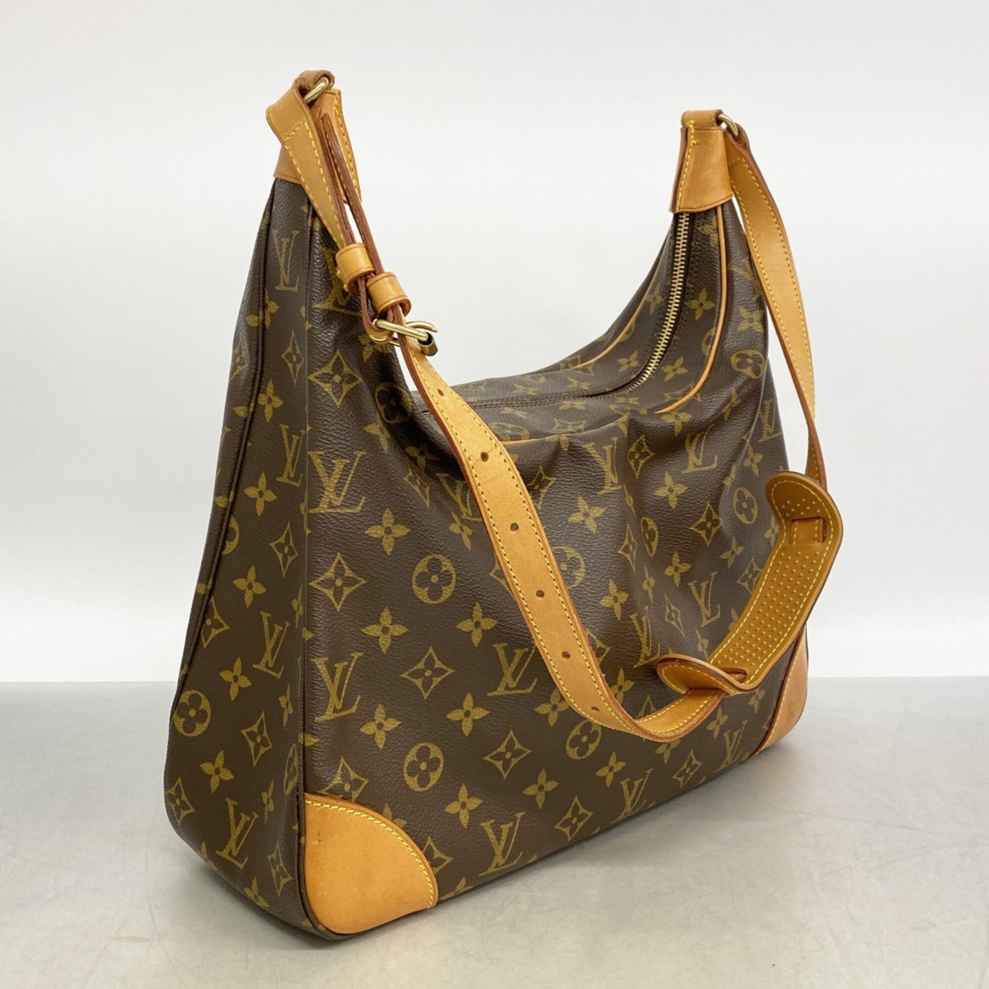 Louis Vuitton Brown Shoulder Bag (Pre-Owned)