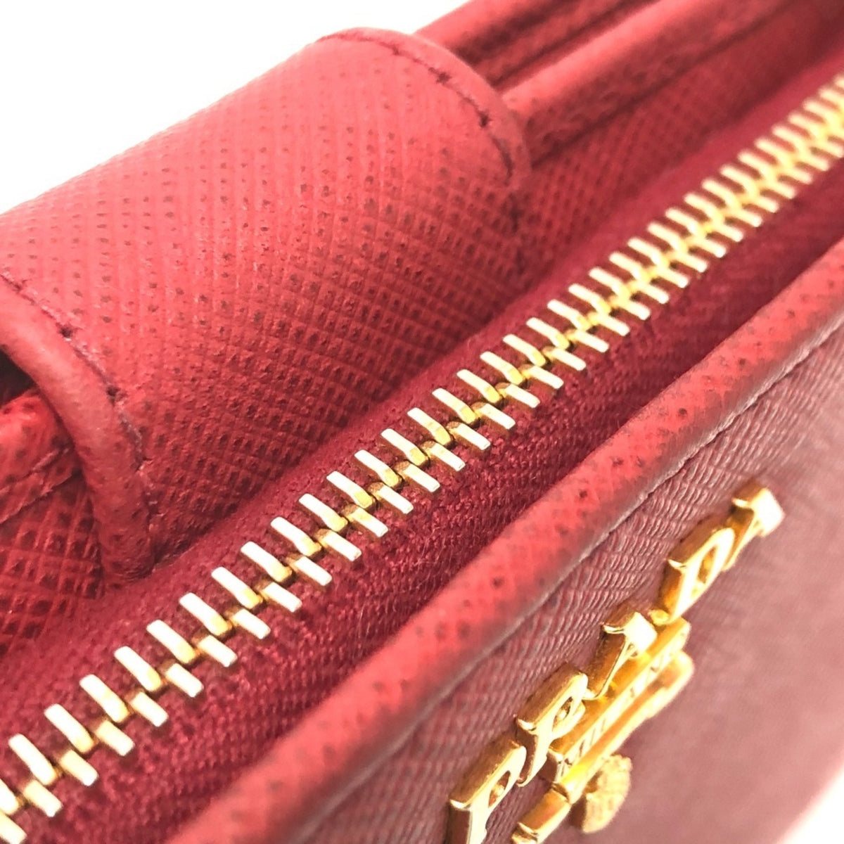 Prada Red Color Saffiano Wallet (Bi-Fold) (Pre-Owned)