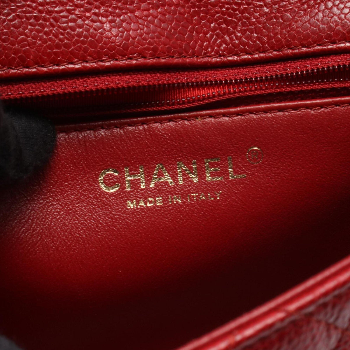 Chanel Red Color Leather Handbag Shoulder Bag (Pre-Owned)