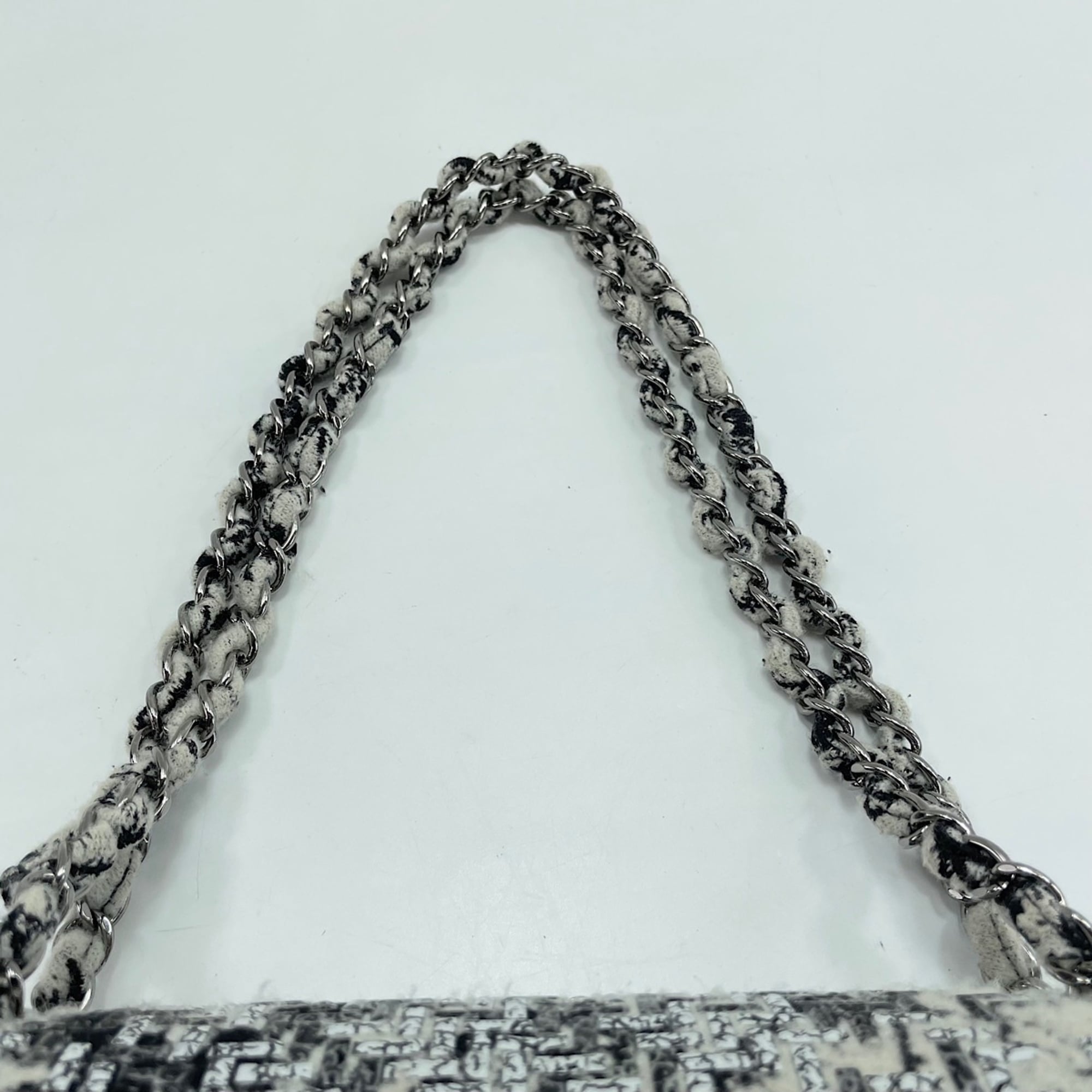 Chanel Multi-Color Tweed Shoulder Bag (Pre-Owned)