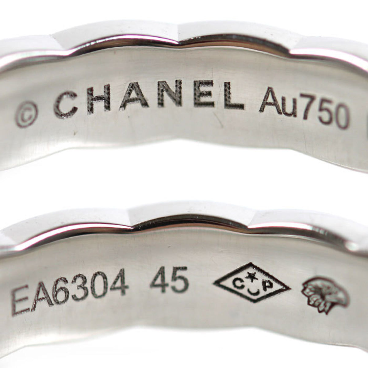 Chanel White Gold (18K) Band Ring (Pre-Owned)