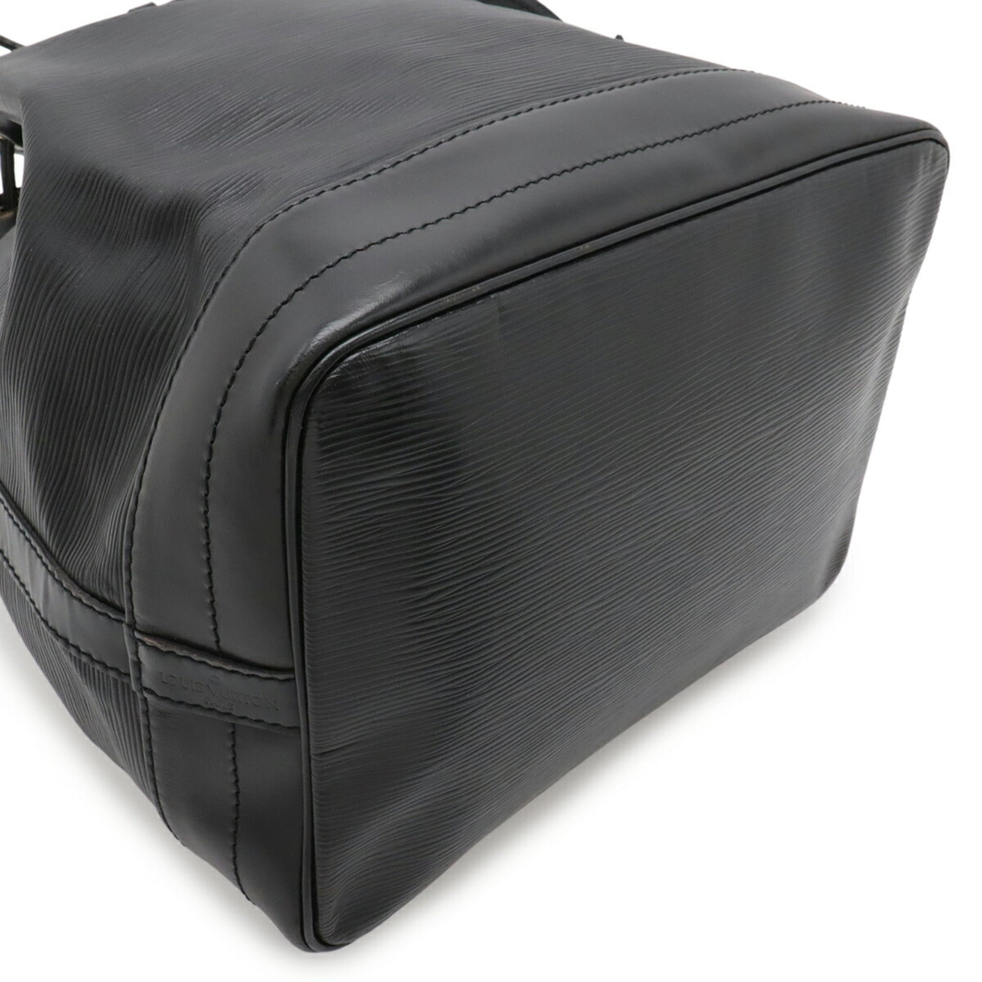 Louis Vuitton Noir Epi Leather Shoulder Bag (Pre-Owned)