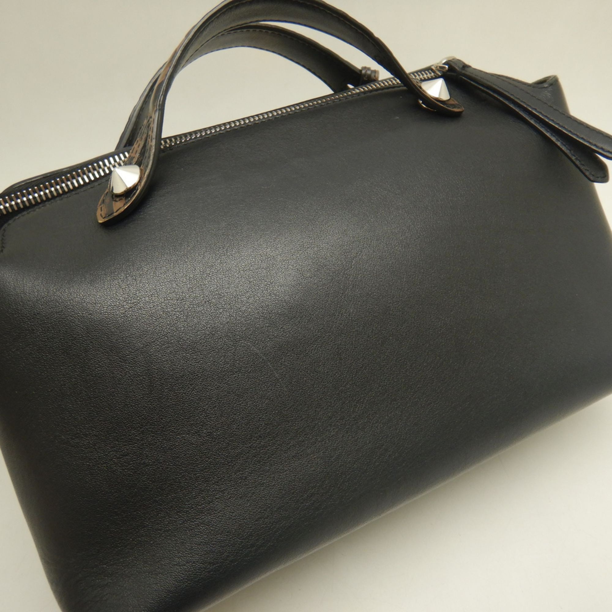 Fendi Black Leather Handbag (Pre-Owned)