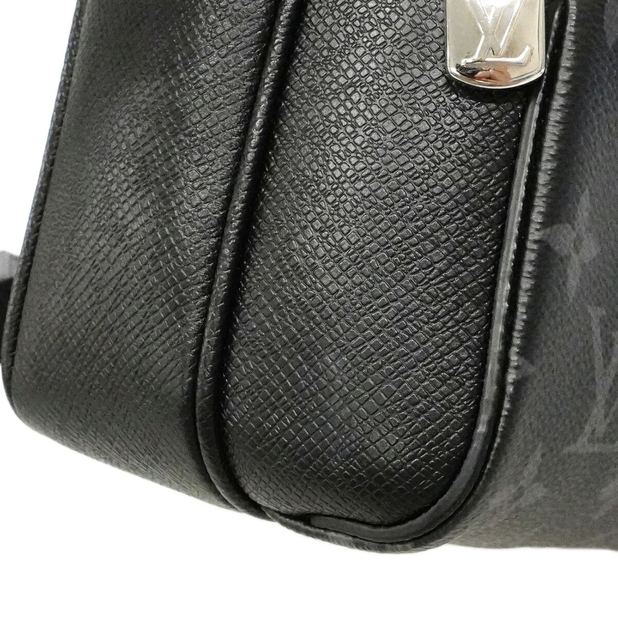 Louis Vuitton Black Shoulder Bag (Pre-Owned)