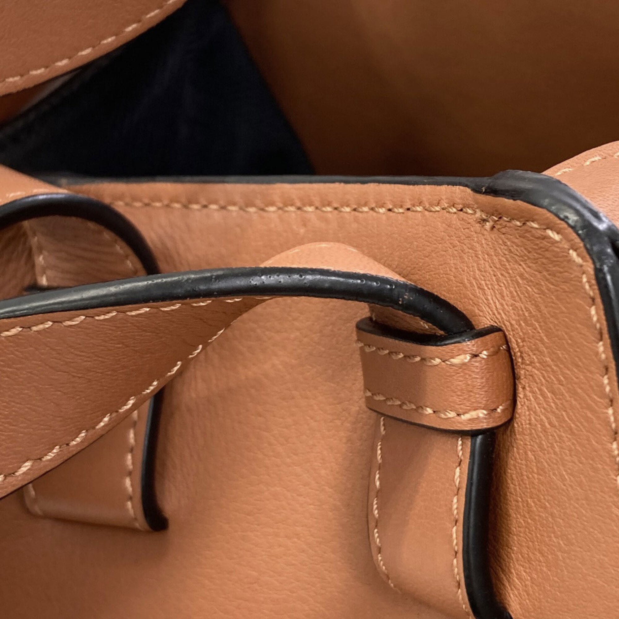 Loewe Brown Leather Handbag (Pre-Owned)
