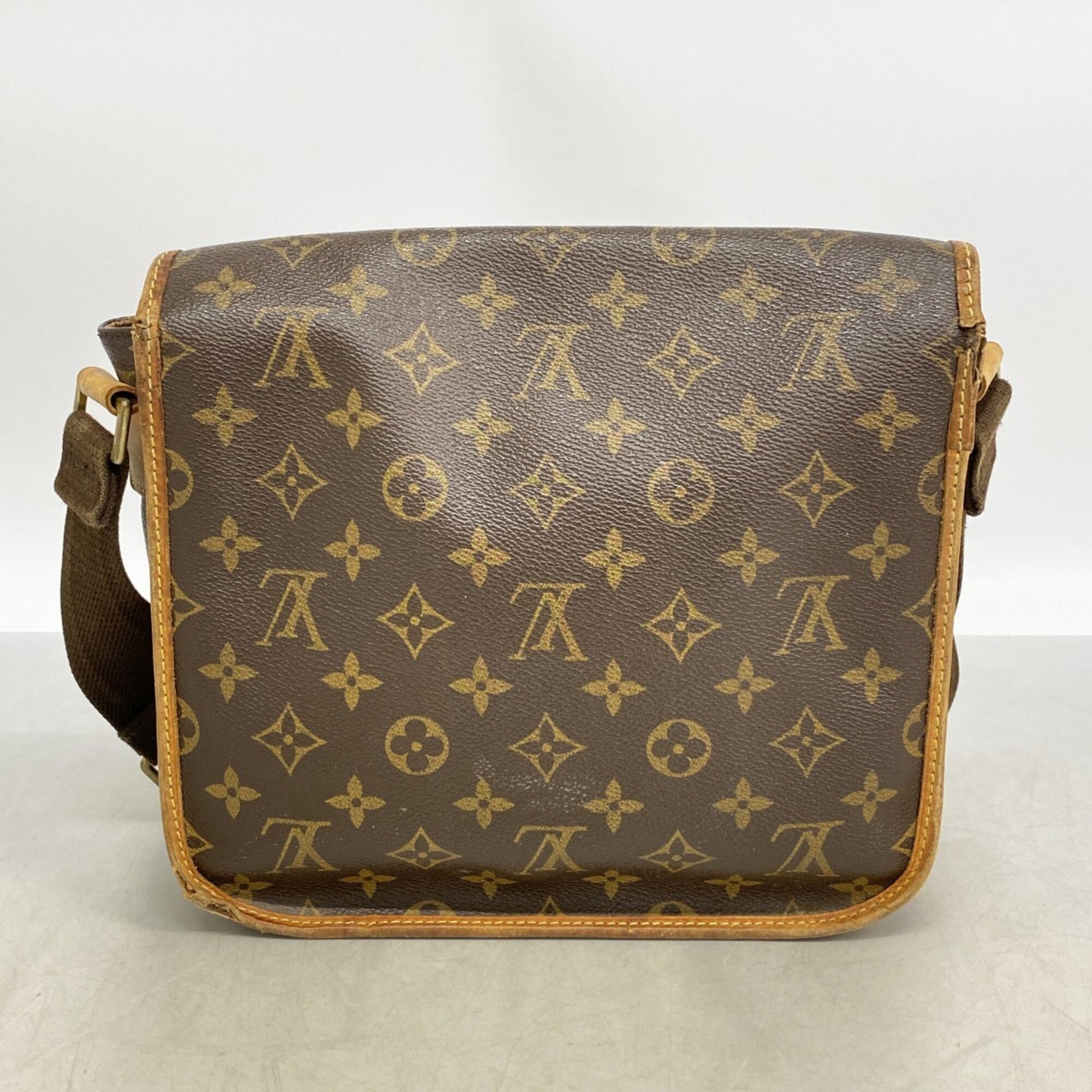Louis Vuitton Brown Shoulder Bag (Pre-Owned)