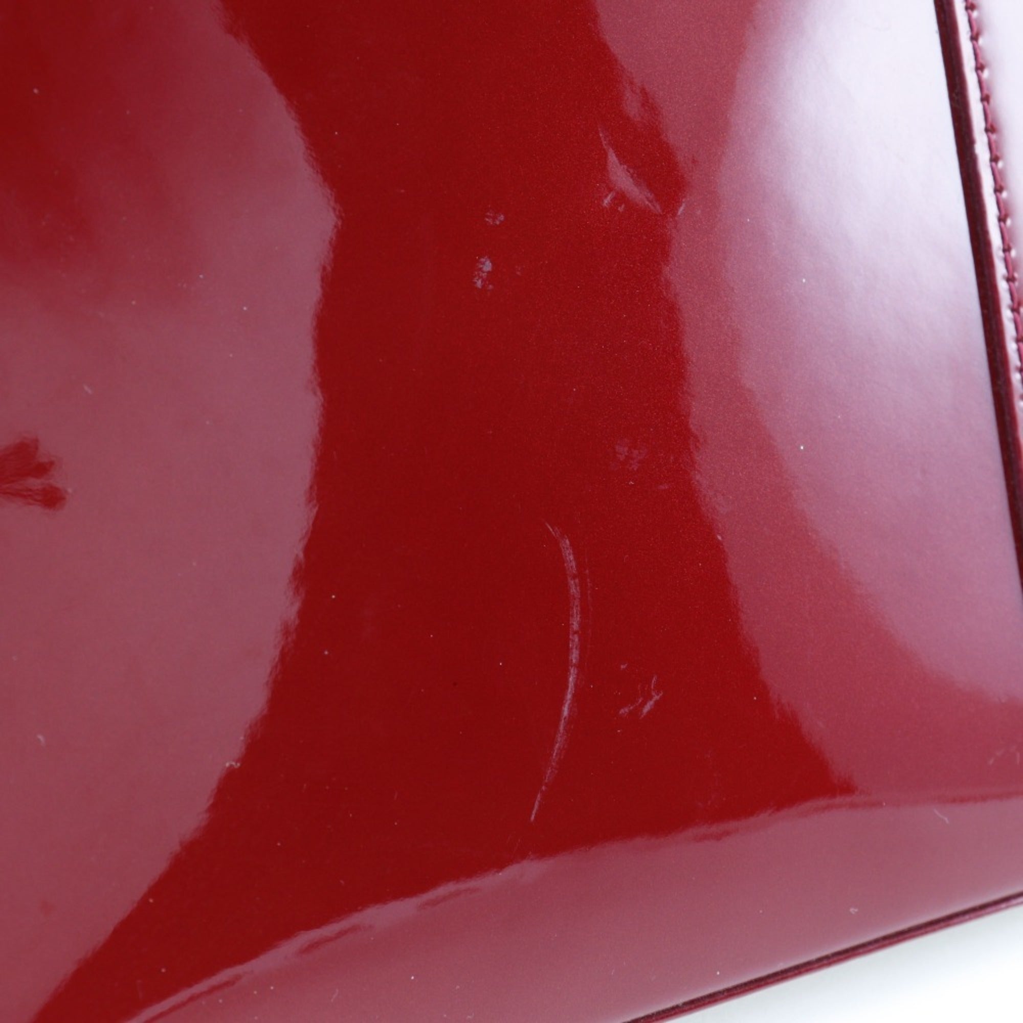 Louis Vuitton Pomme D'amour Red Color Monogram Vernis Handbag (Pre-Owned)