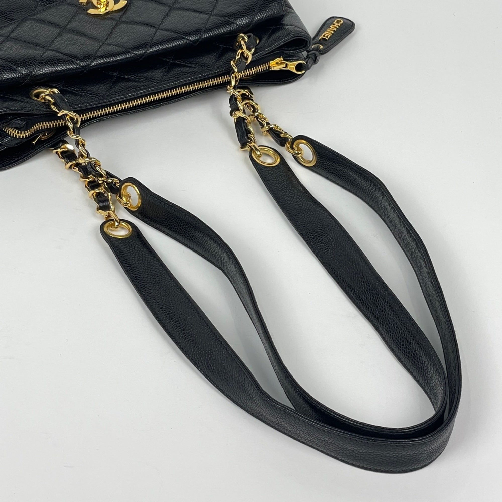 Chanel Black Grained Calfskin Tote Bag (Pre-Owned)