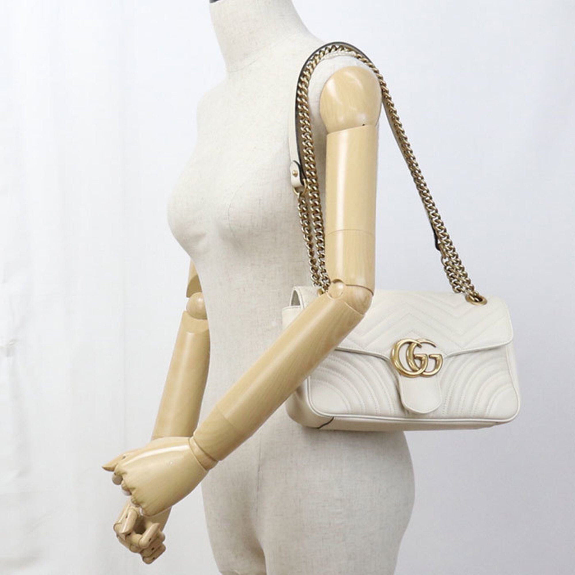 Gucci White Leather Shoulder Bag (Pre-Owned)
