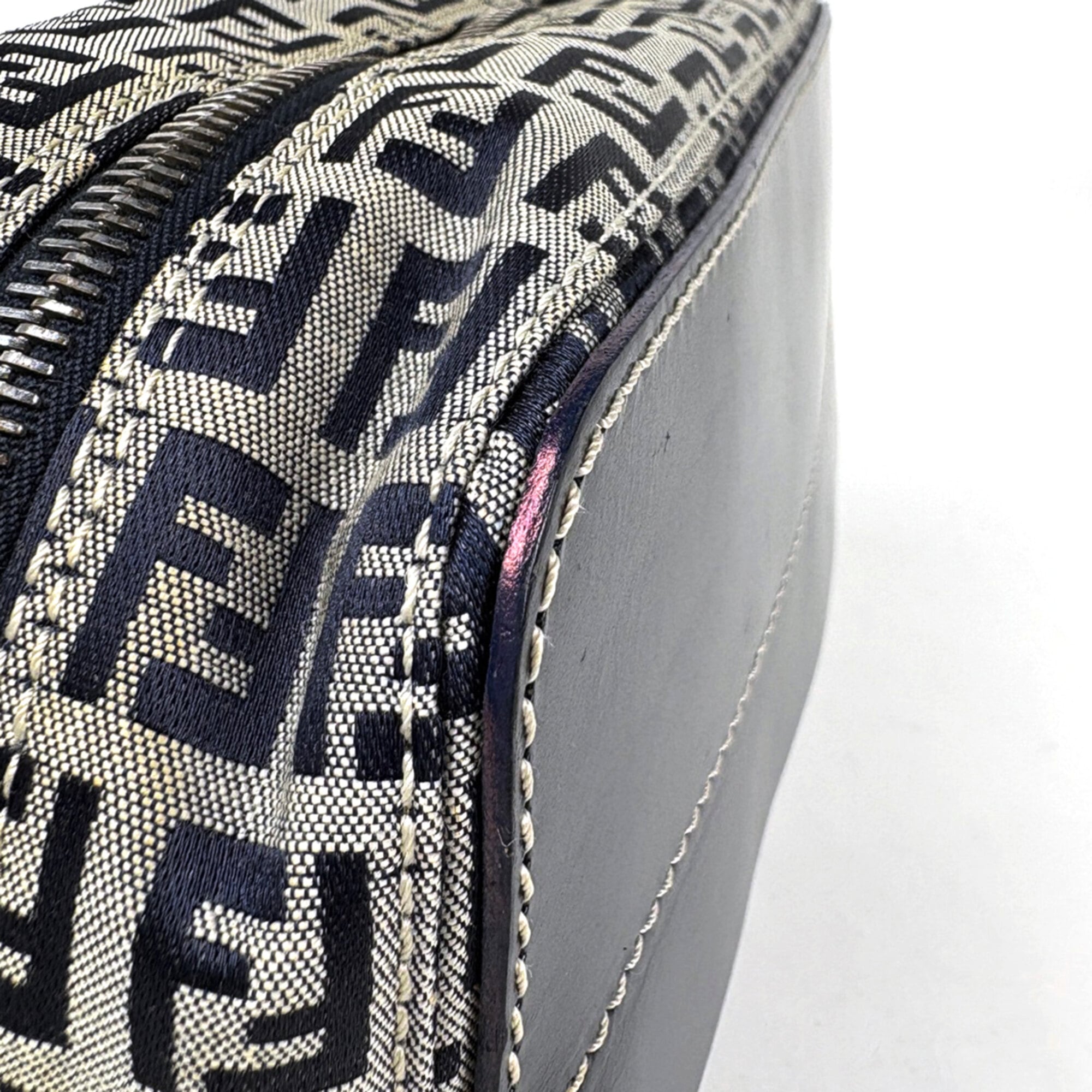 Fendi Navy Leather Canvas Shoulder Bag (Pre-Owned)