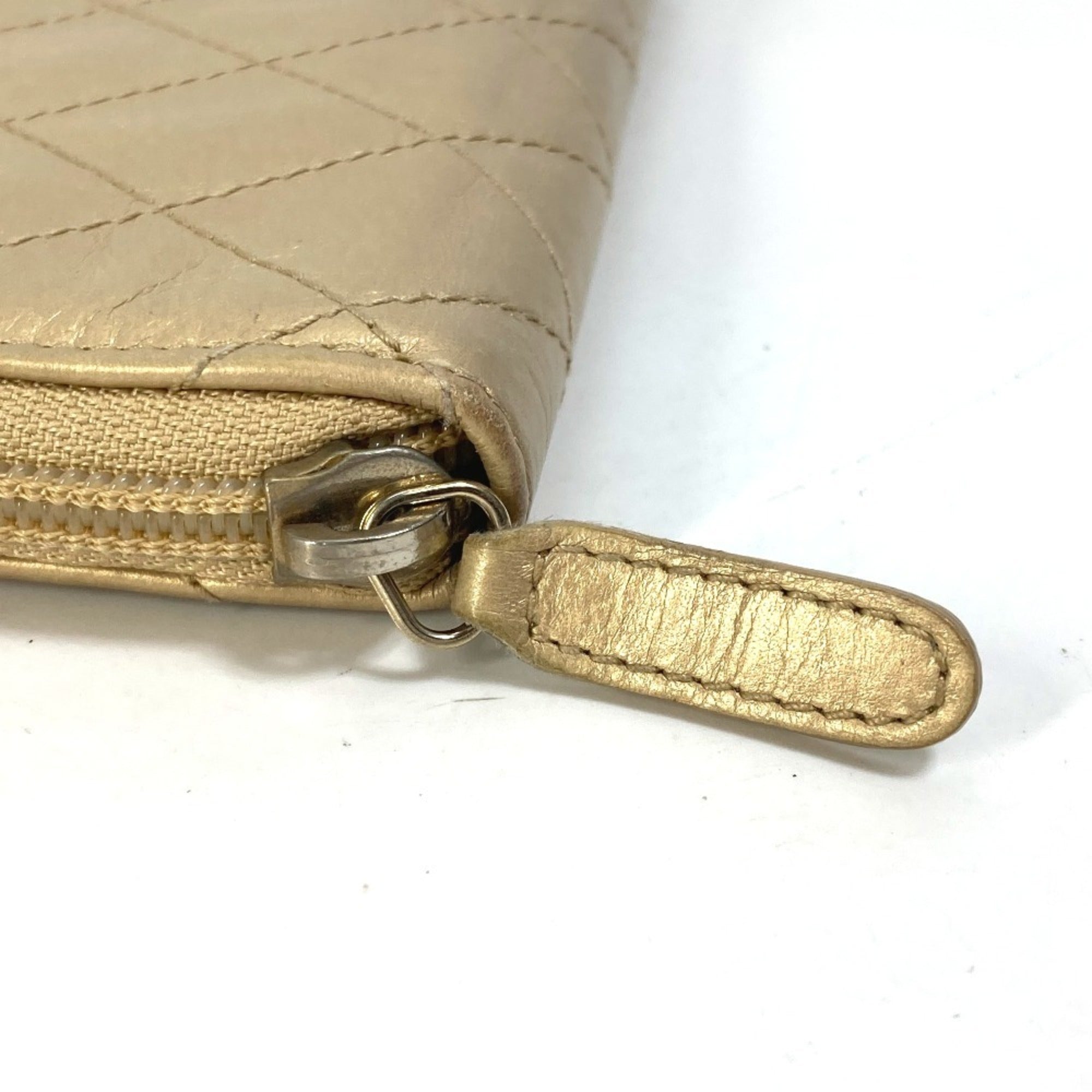 Chanel Matelasse Gold Leather Long Wallet (Bi-Fold) (Pre-Owned)