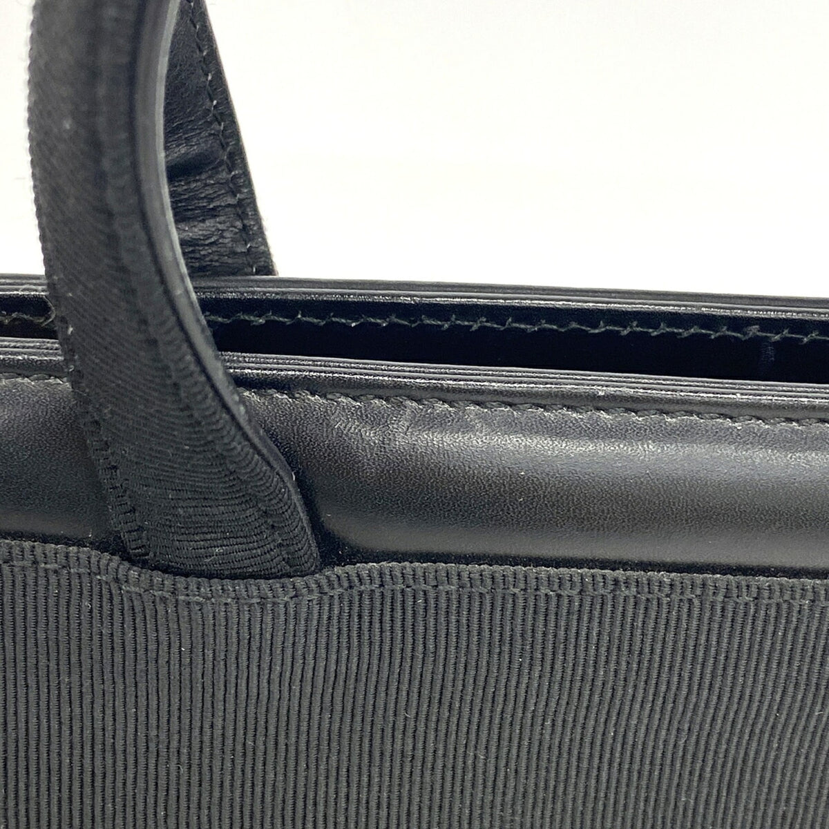 Salvatore Ferragamo Black Leather Handbag (Pre-Owned)