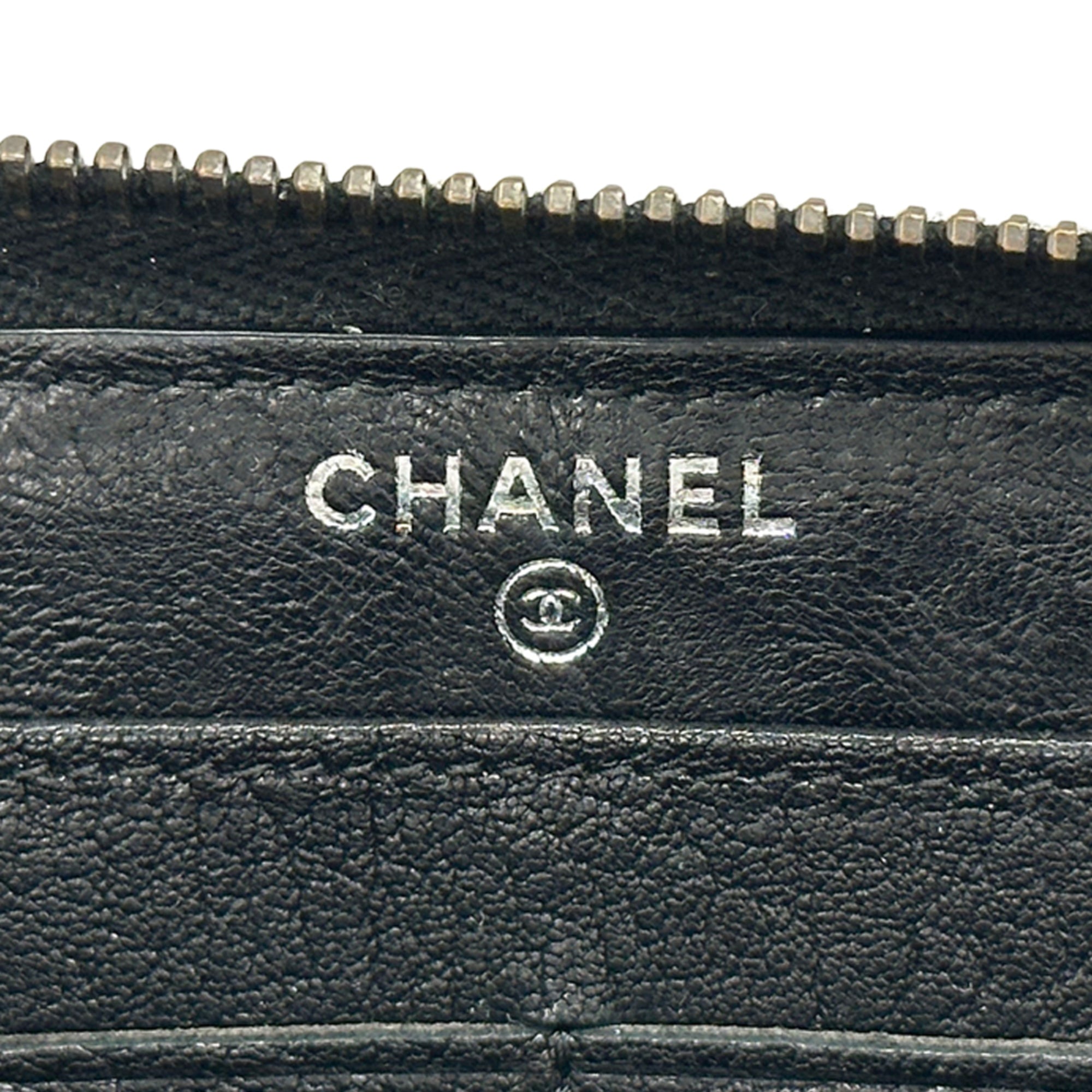 Chanel Black Leather (Pre-Owned)