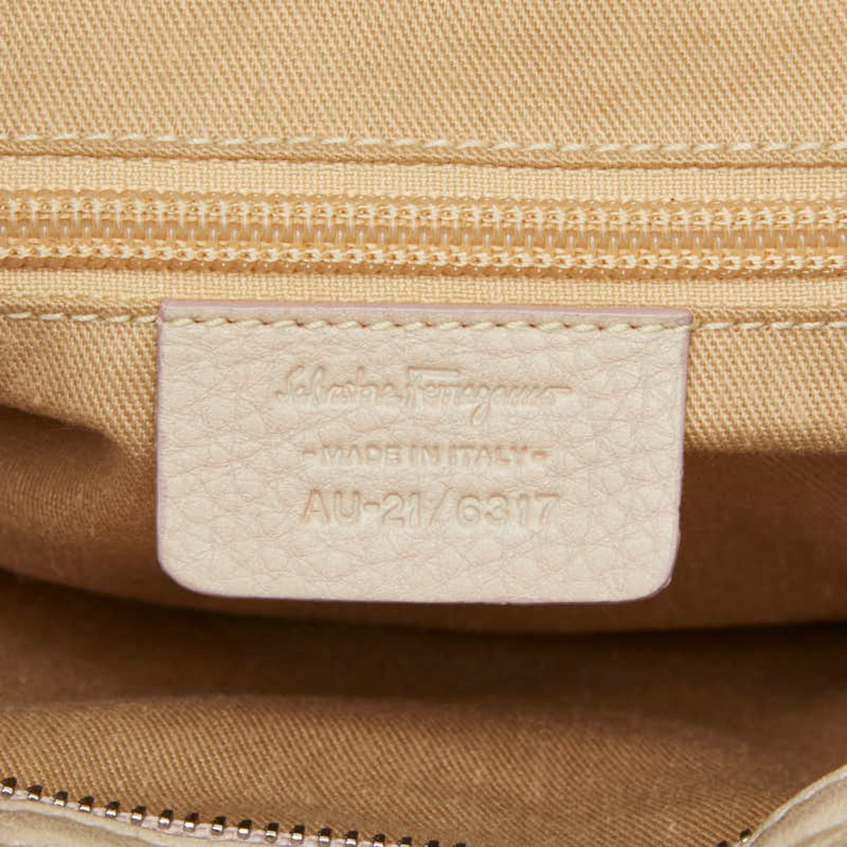 Salvatore Ferragamo Beige Leather Handbag Tote Bag (Pre-Owned)