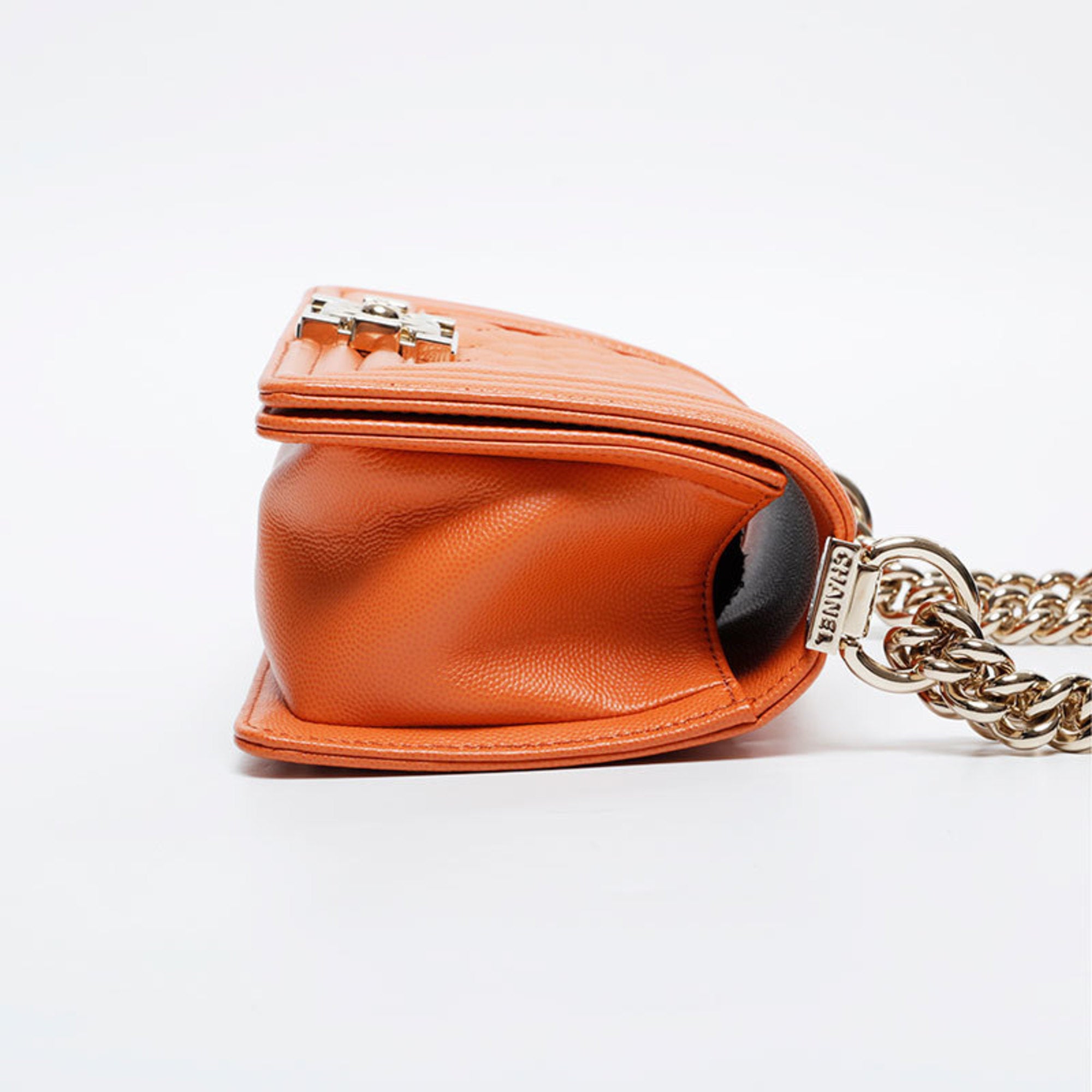 Chanel Orange Shoulder Bag (Pre-Owned)