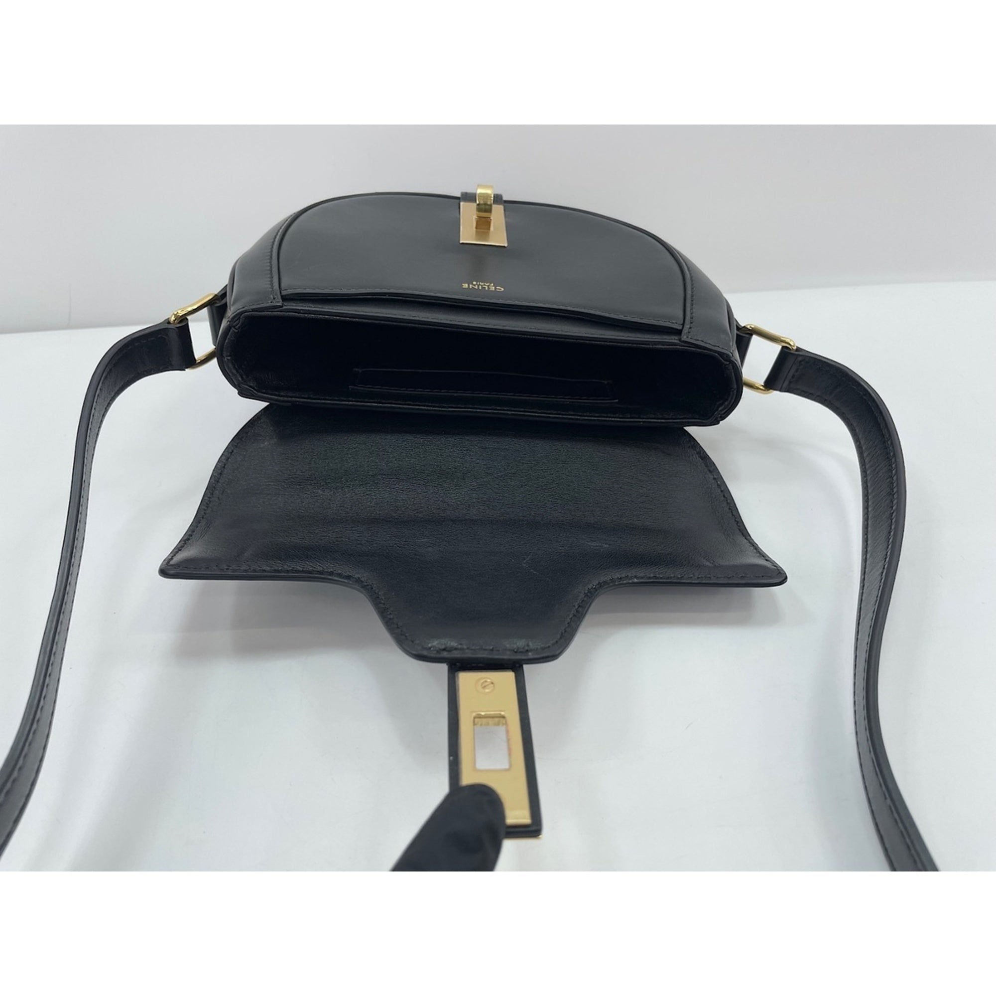 Celine Black Shoulder Bag (Pre-Owned)