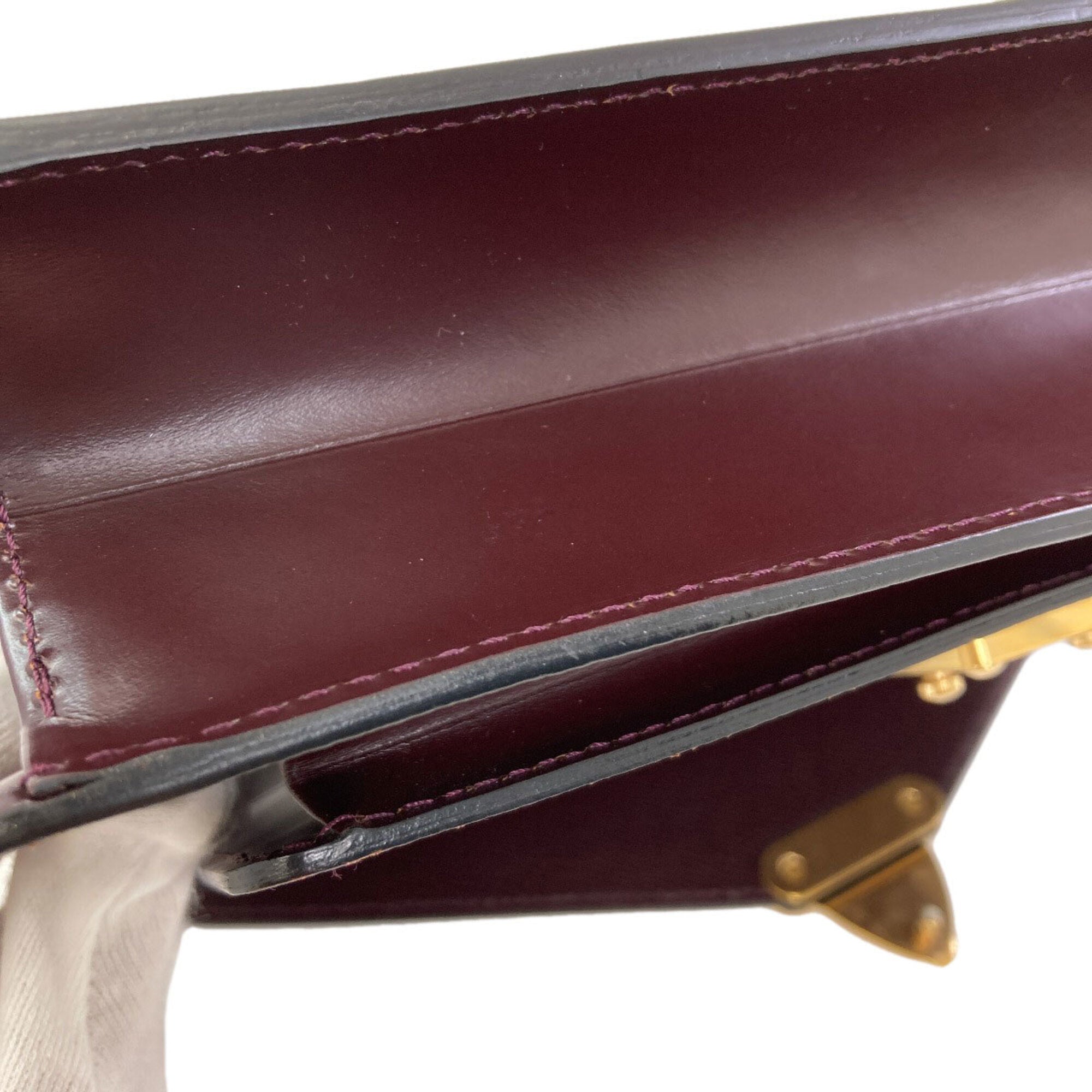 Louis Vuitton Taiga Acajou Taiga Leather Handbag (Pre-Owned)
