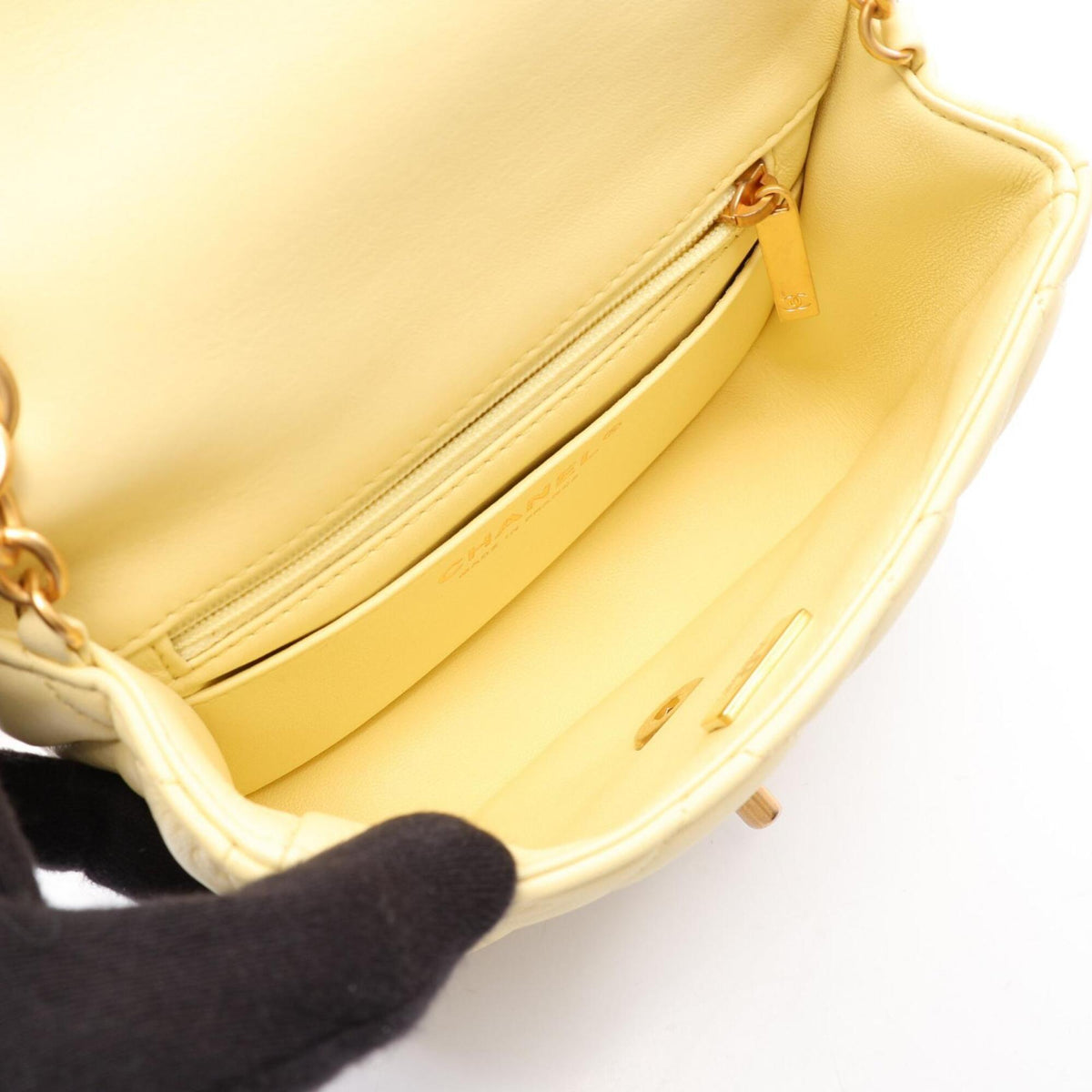 Chanel Yellow Leather Handbag Shoulder Bag (Pre-Owned)
