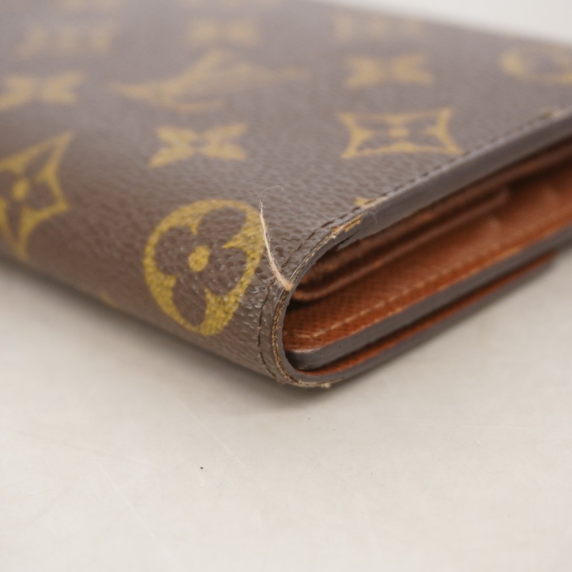 Louis Vuitton Brown Long Wallet (Tri-Fold) (Pre-Owned)