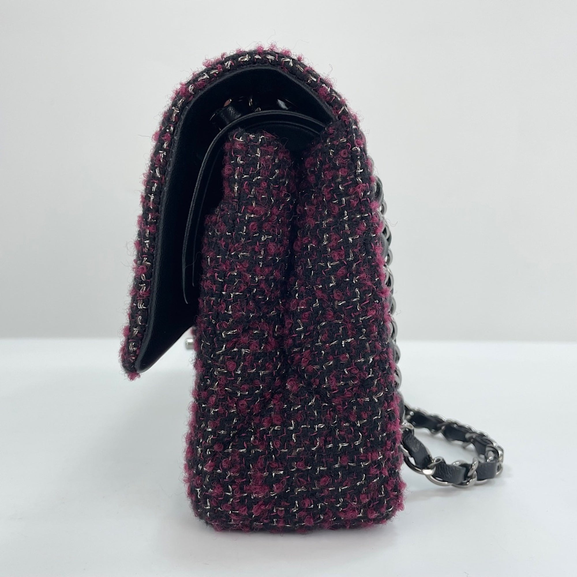 Chanel Wine Shoulder Bag (Pre-Owned)