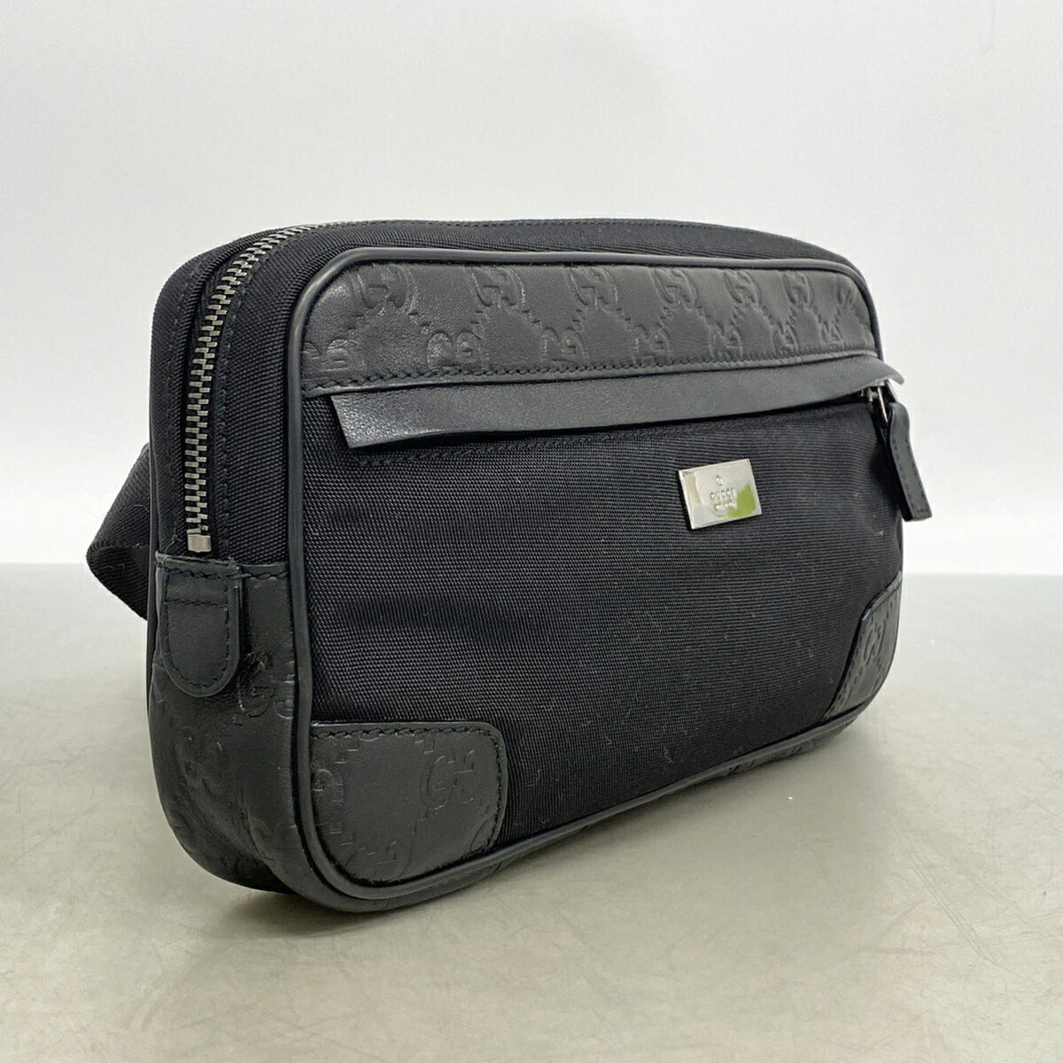 Gucci Black Leather Nylon Fanny Pack (Pre-Owned)